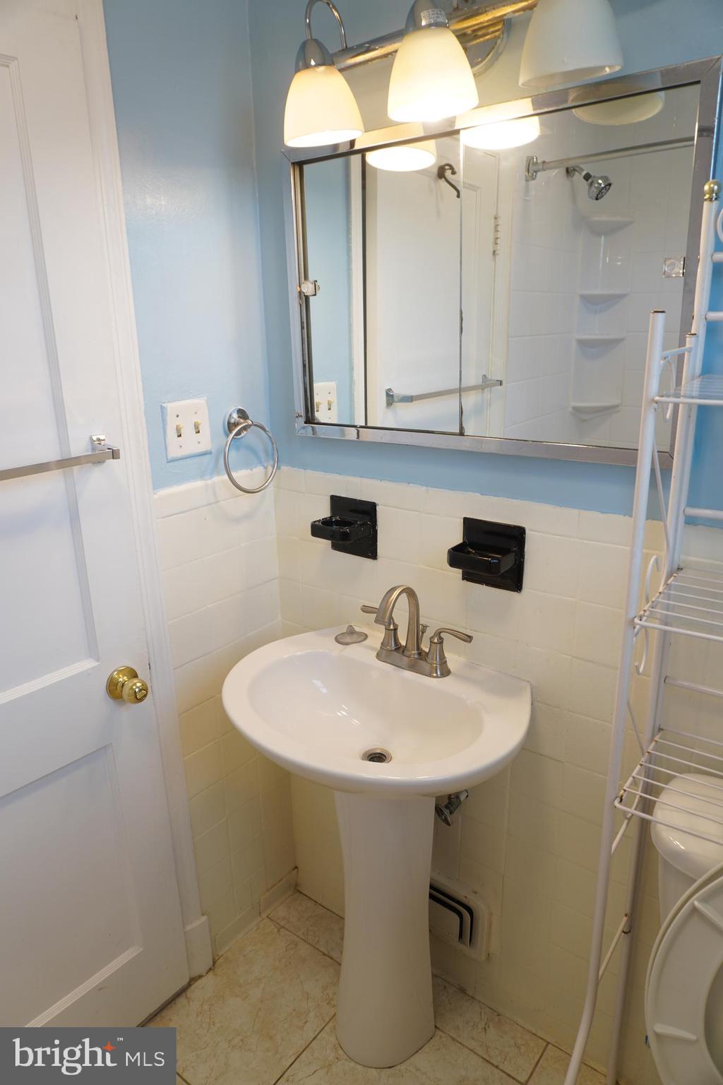 MONTEBELLO - Residential