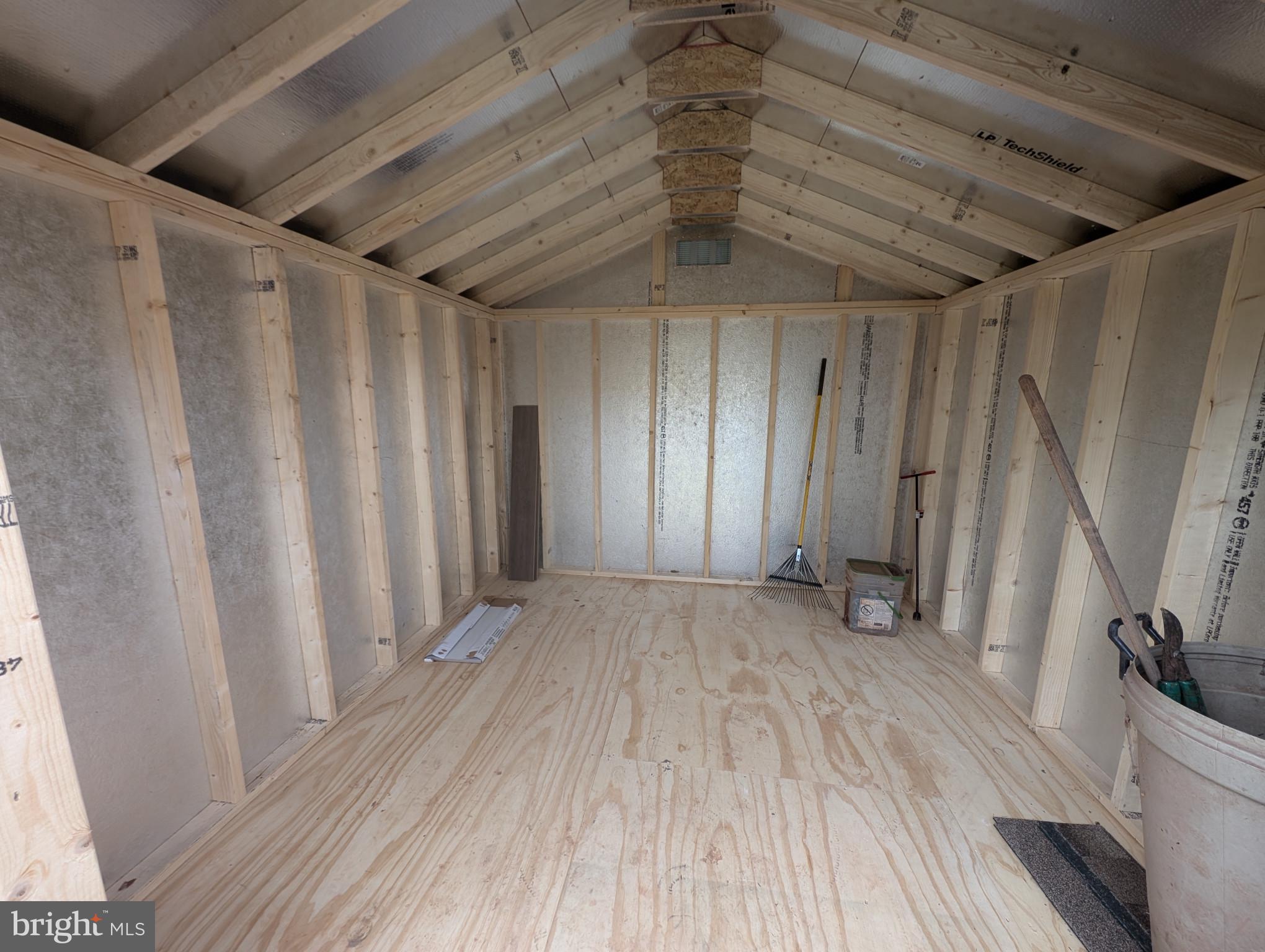 POINT OF WOODS - Residential