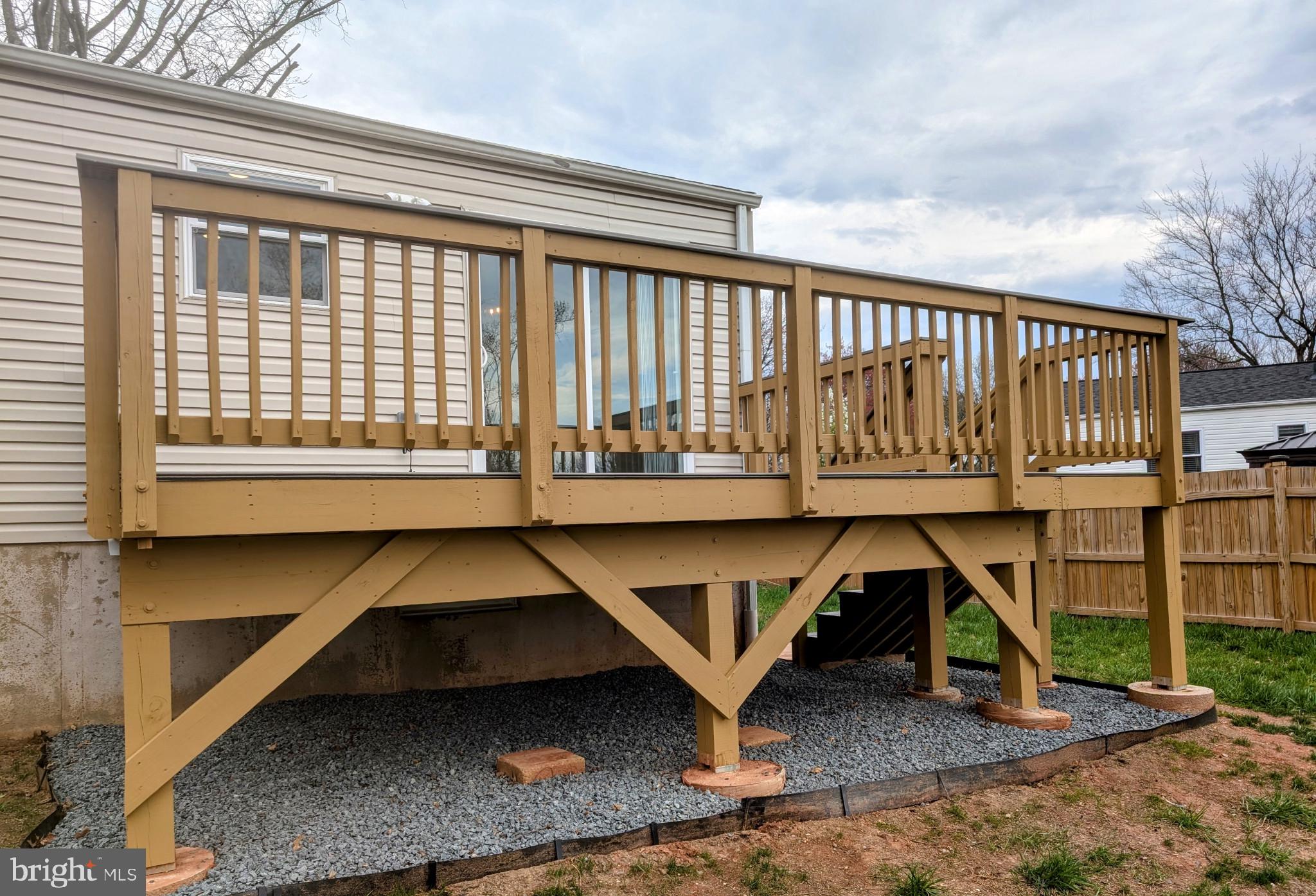 POINT OF WOODS - Residential