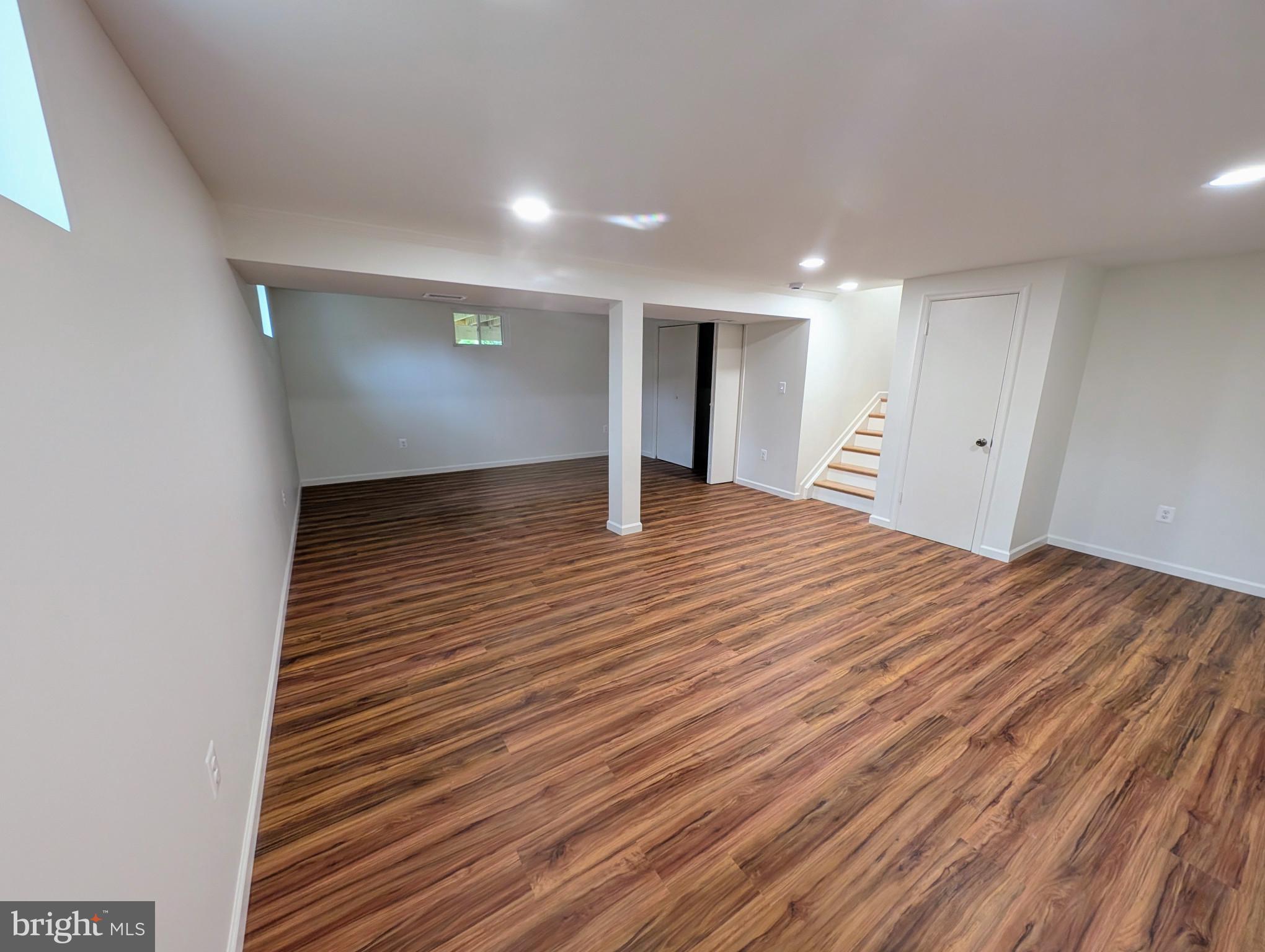 POINT OF WOODS - Residential