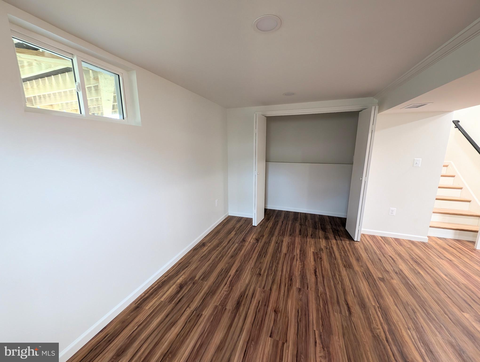 POINT OF WOODS - Residential