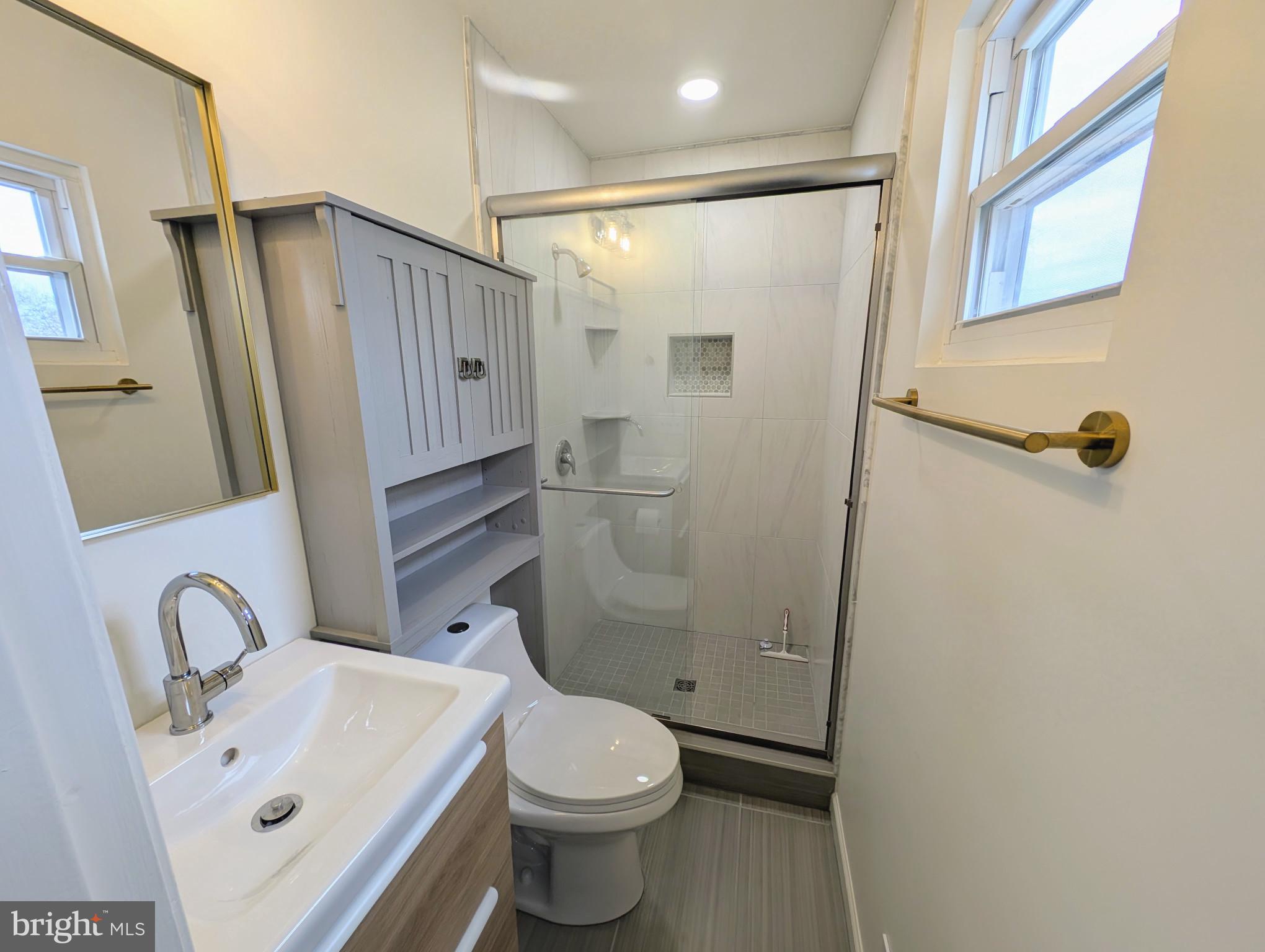 POINT OF WOODS - Residential