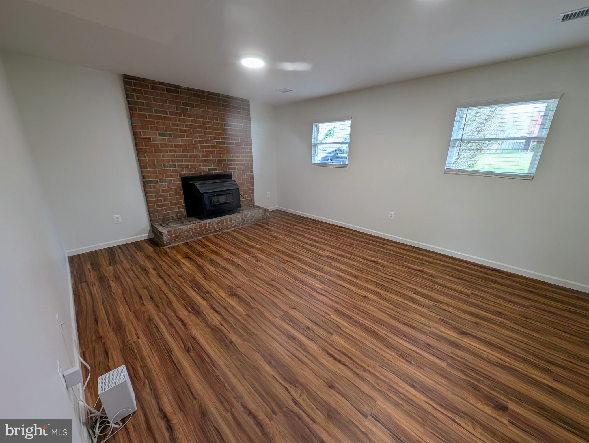 POINT OF WOODS - Residential