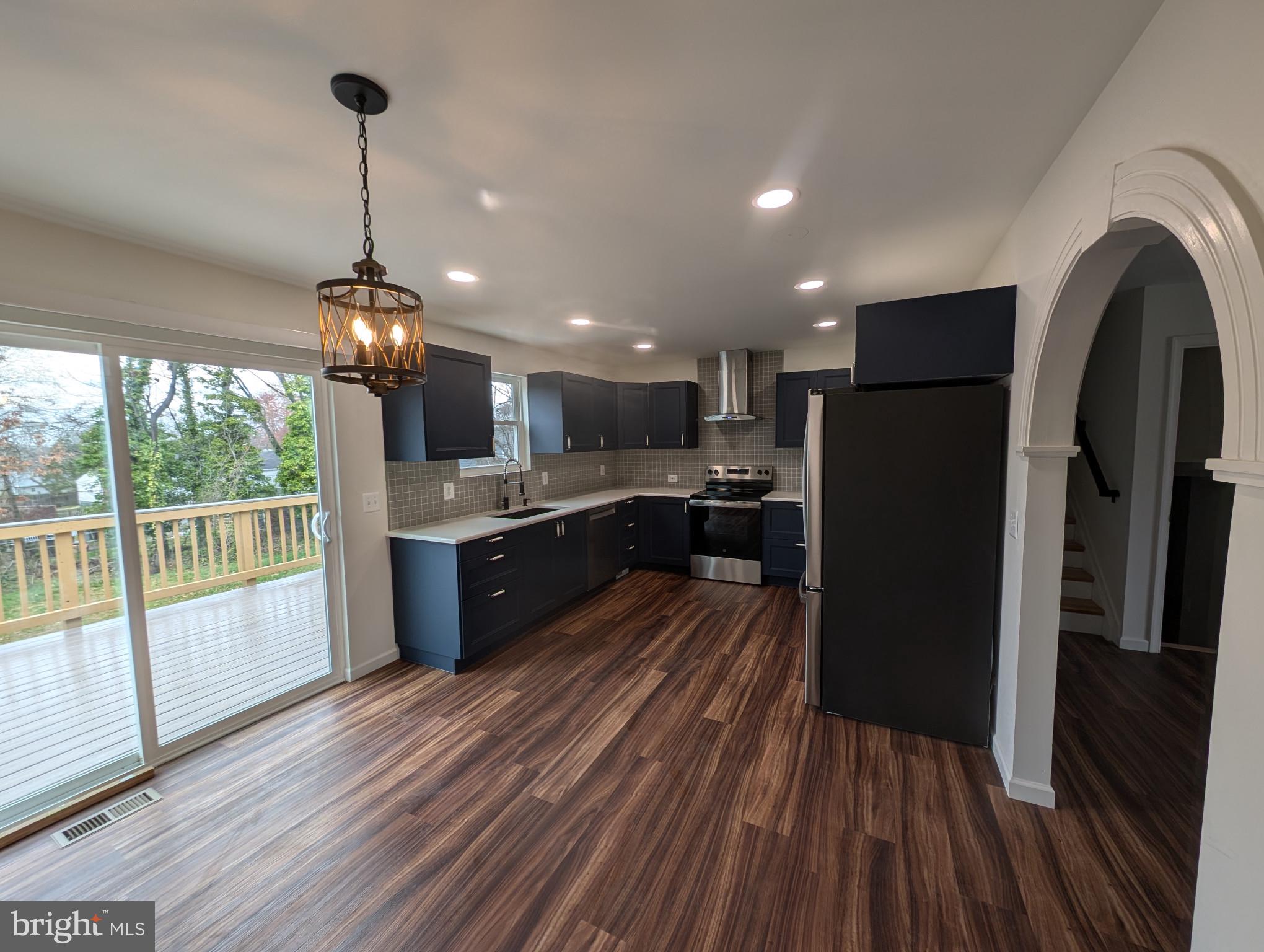 POINT OF WOODS - Residential