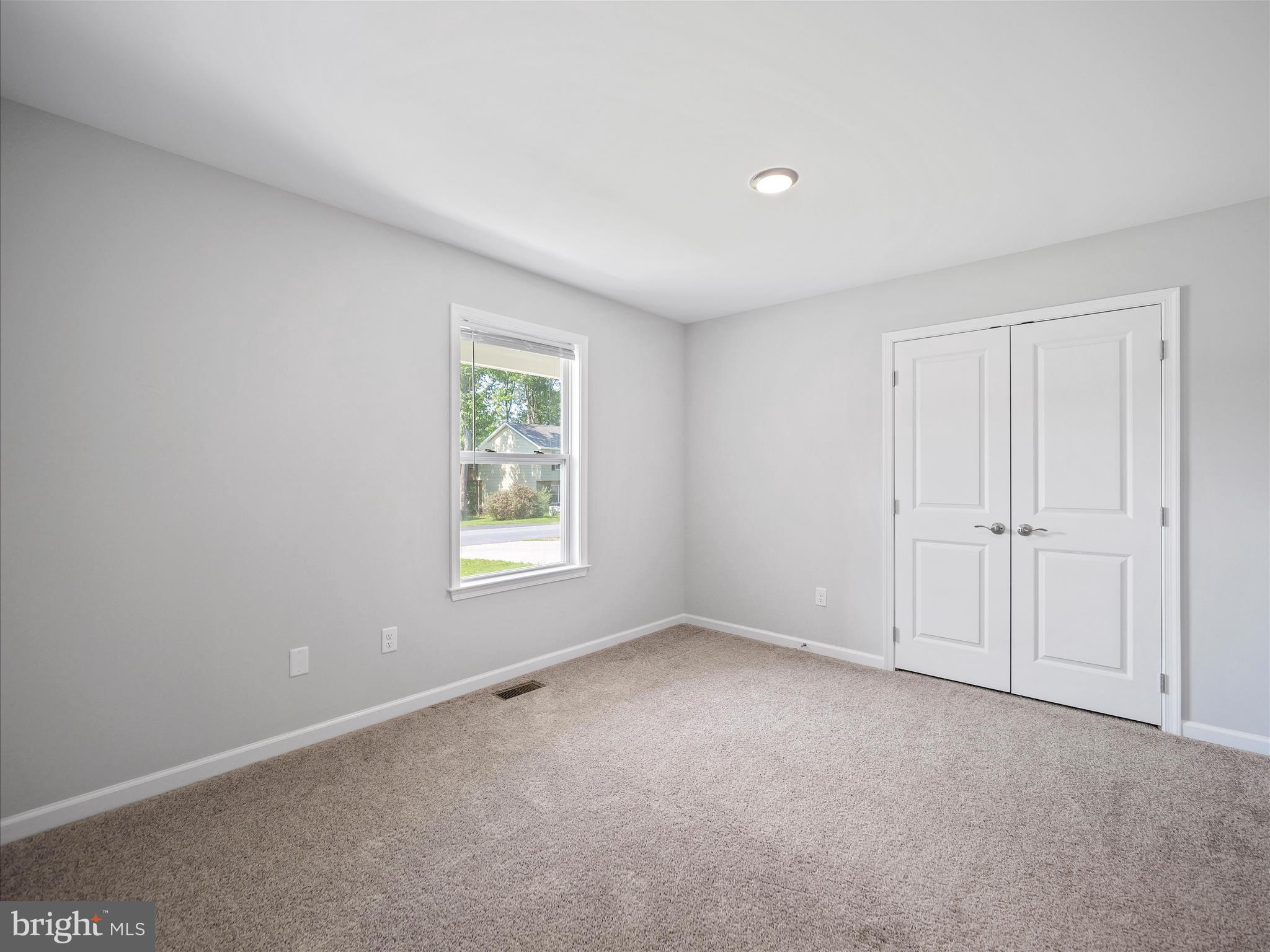 MIDDLE CREEK MANOR - Residential