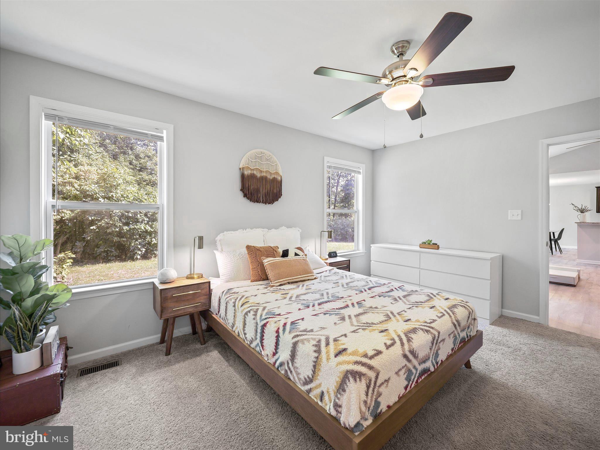 MIDDLE CREEK MANOR - Residential