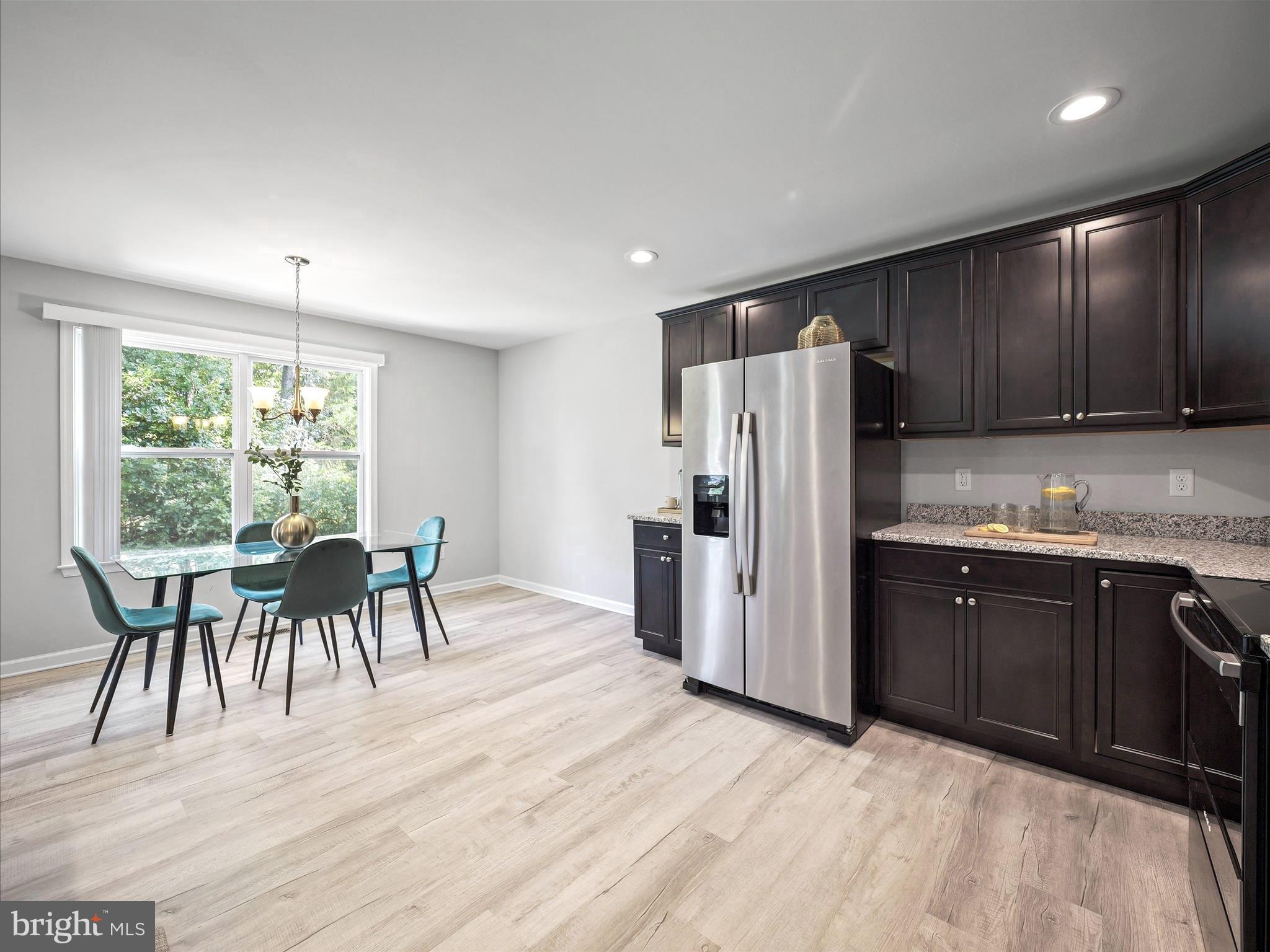 MIDDLE CREEK MANOR - Residential