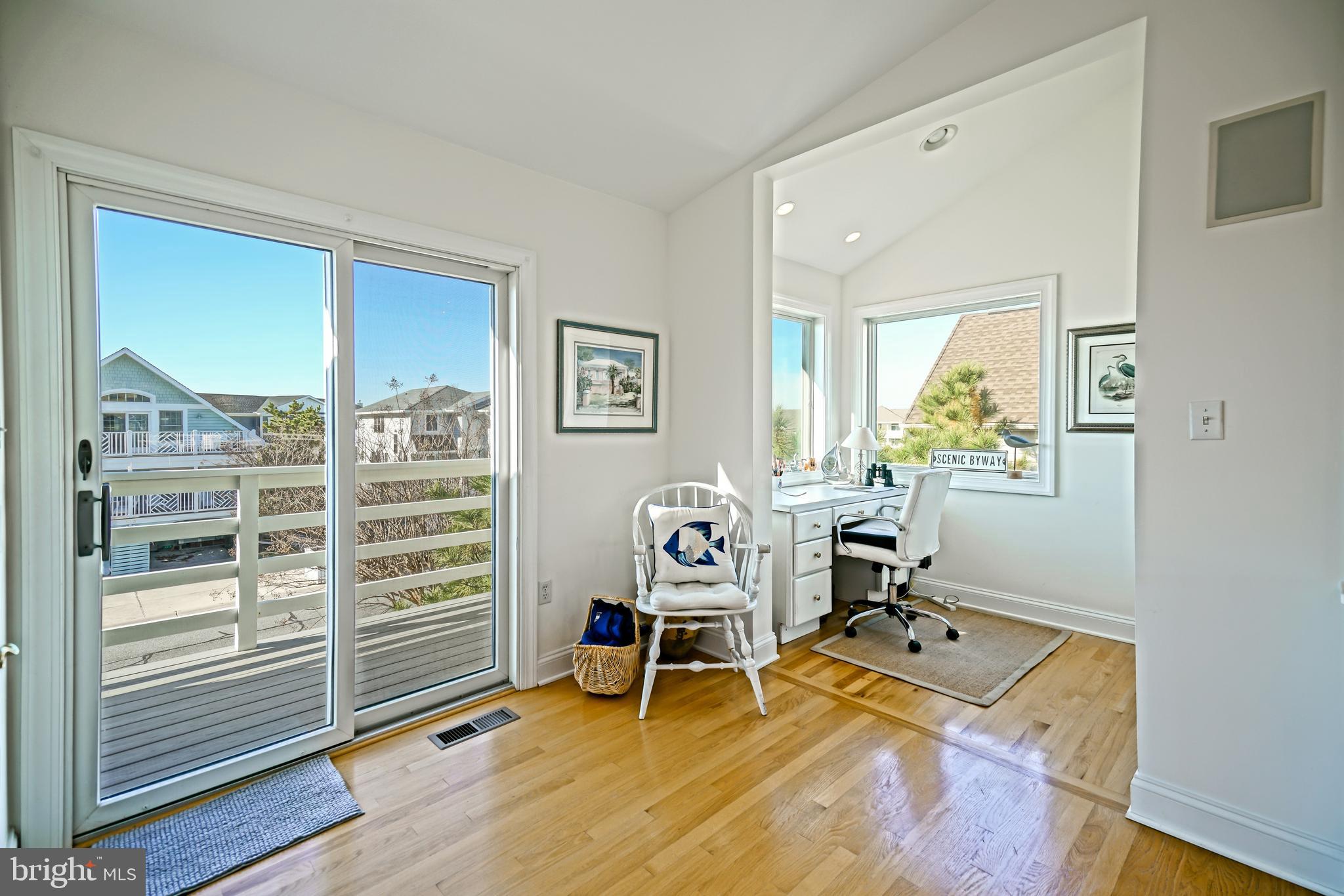 CAPE SHORES - Residential