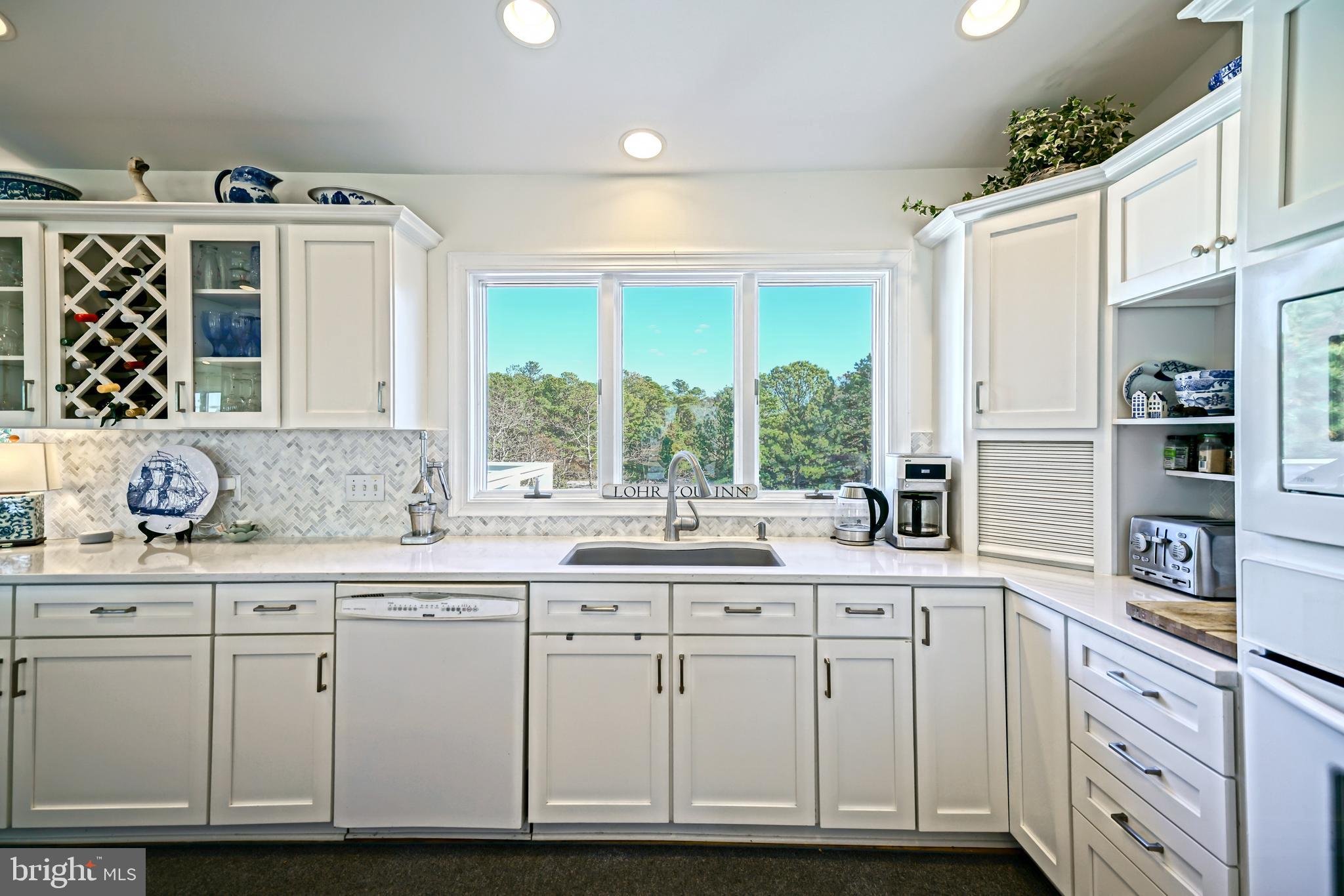 CAPE SHORES - Residential