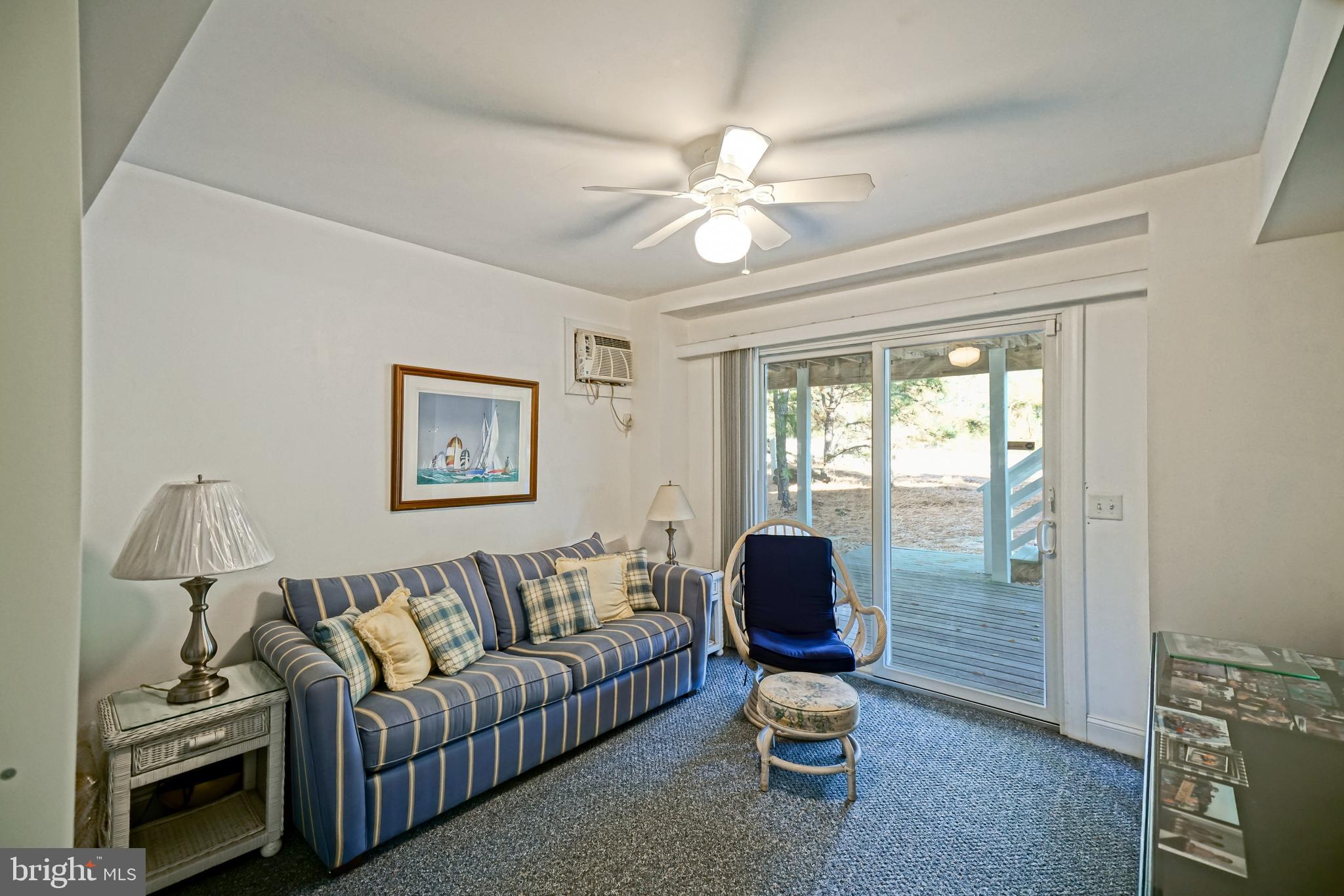 CAPE SHORES - Residential