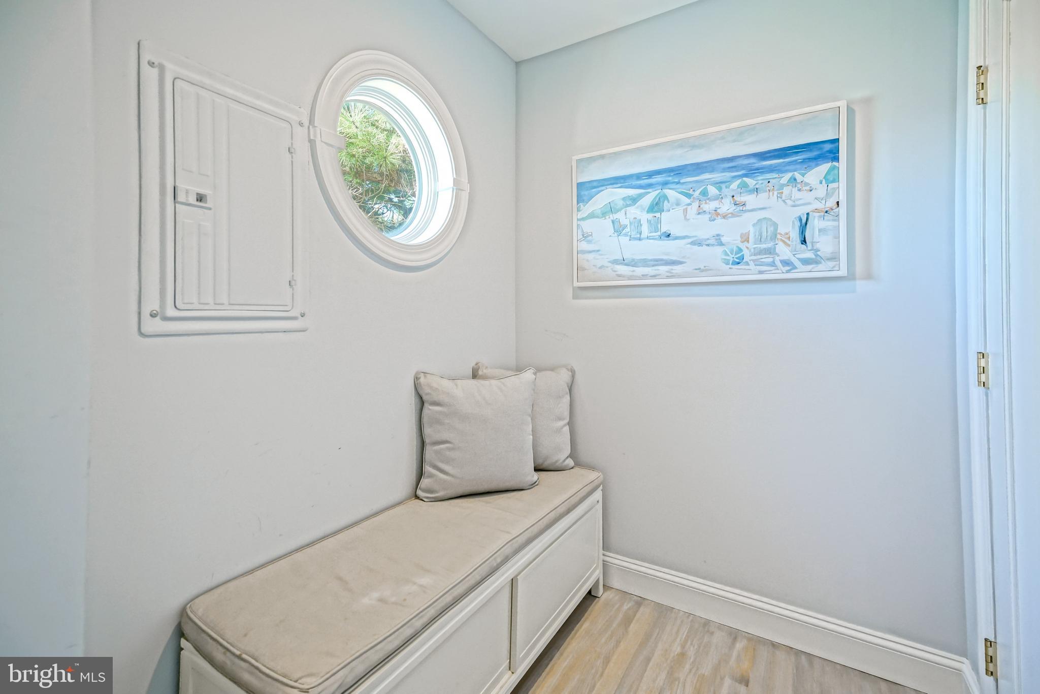 CAPE SHORES - Residential