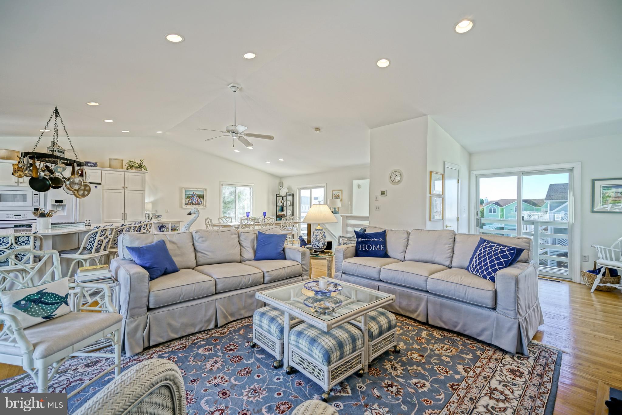 CAPE SHORES - Residential