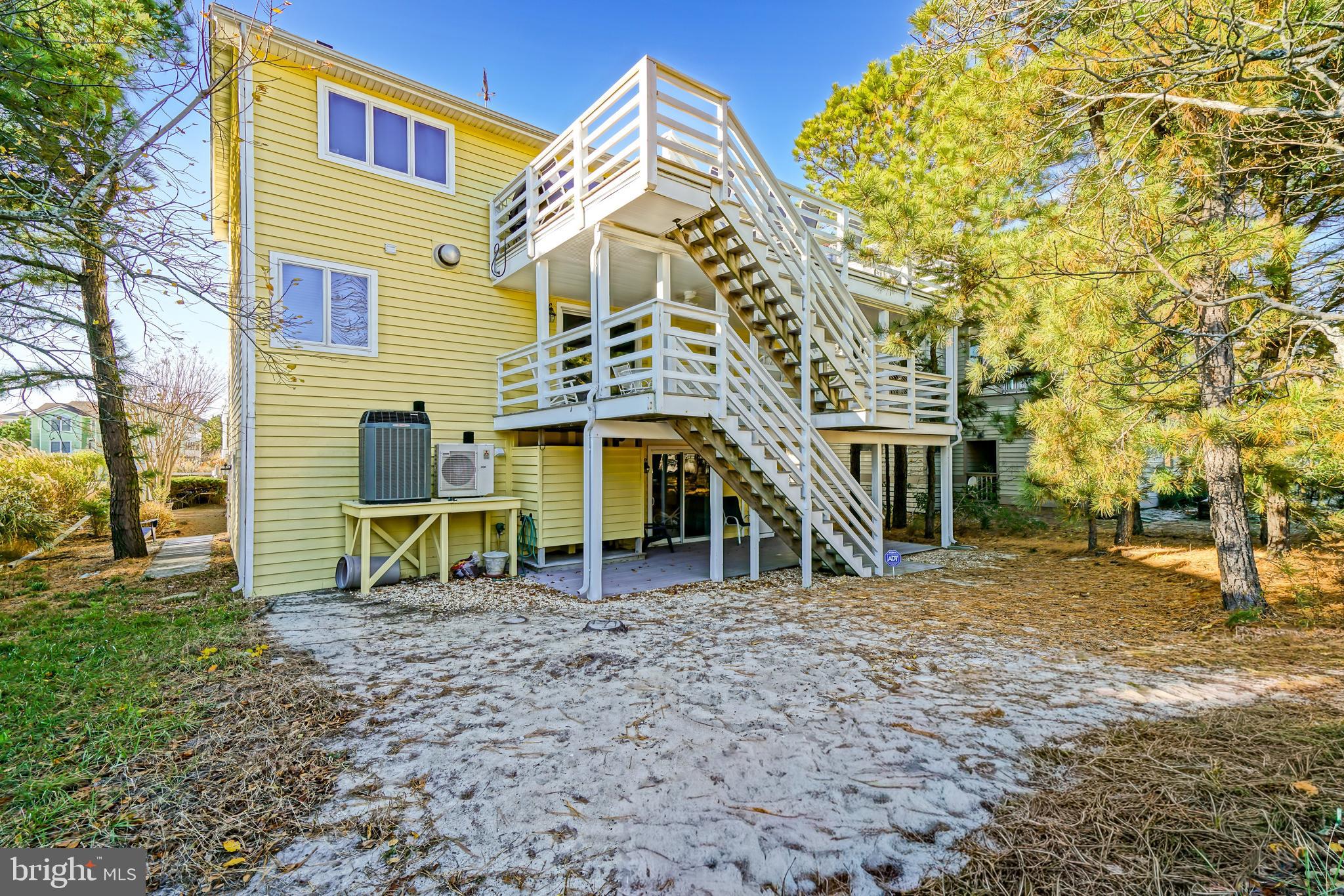 CAPE SHORES - Residential