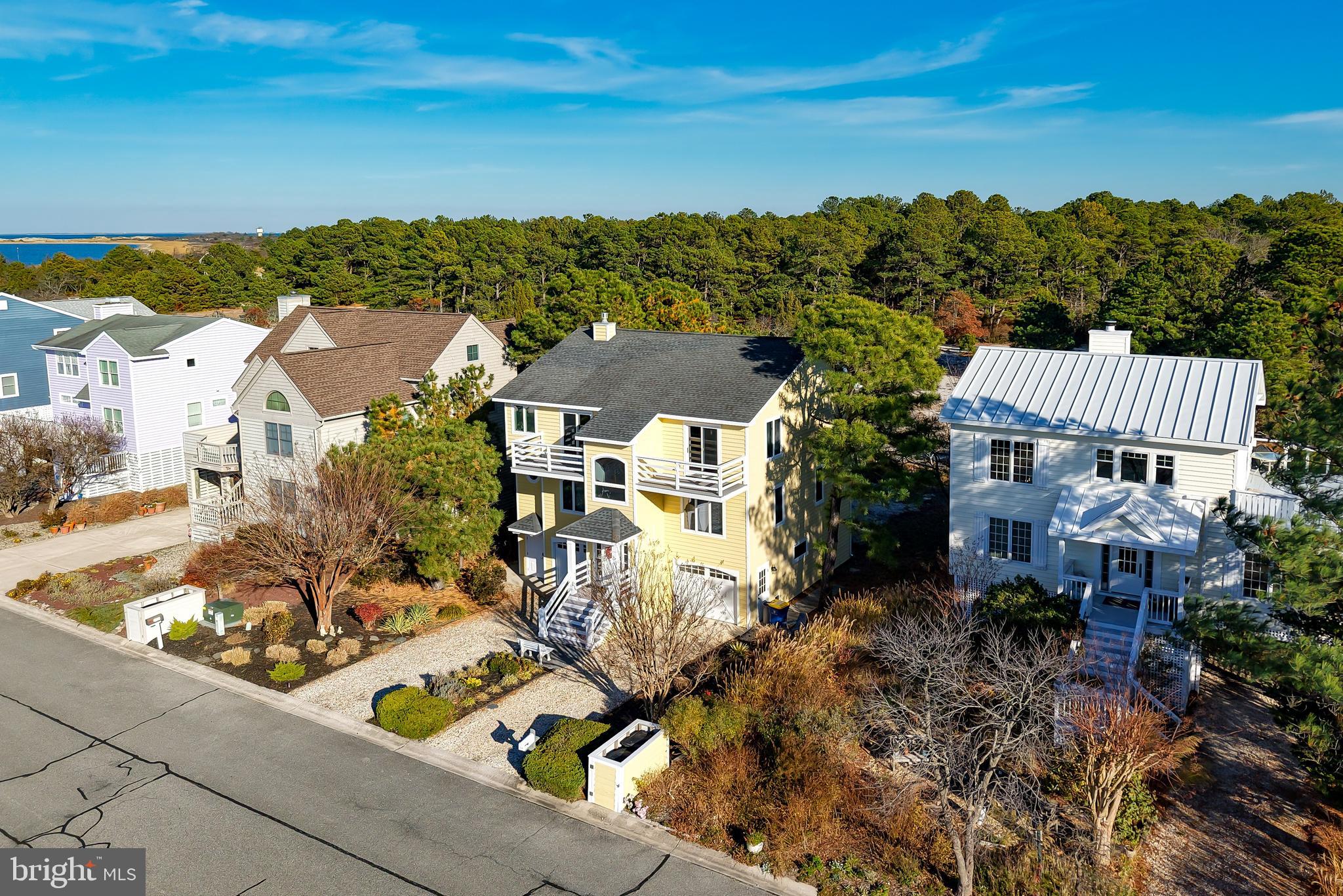 CAPE SHORES - Residential