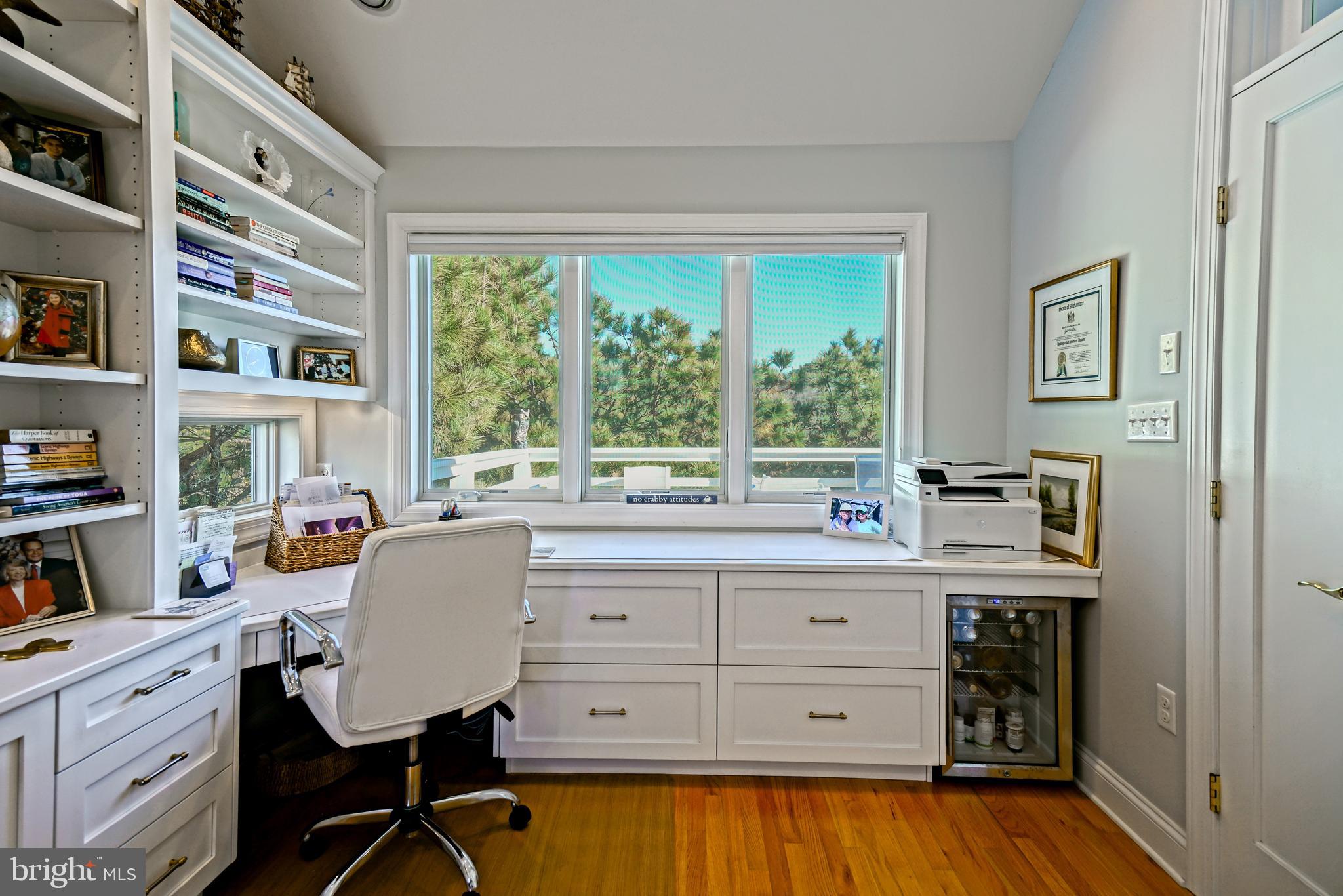 CAPE SHORES - Residential