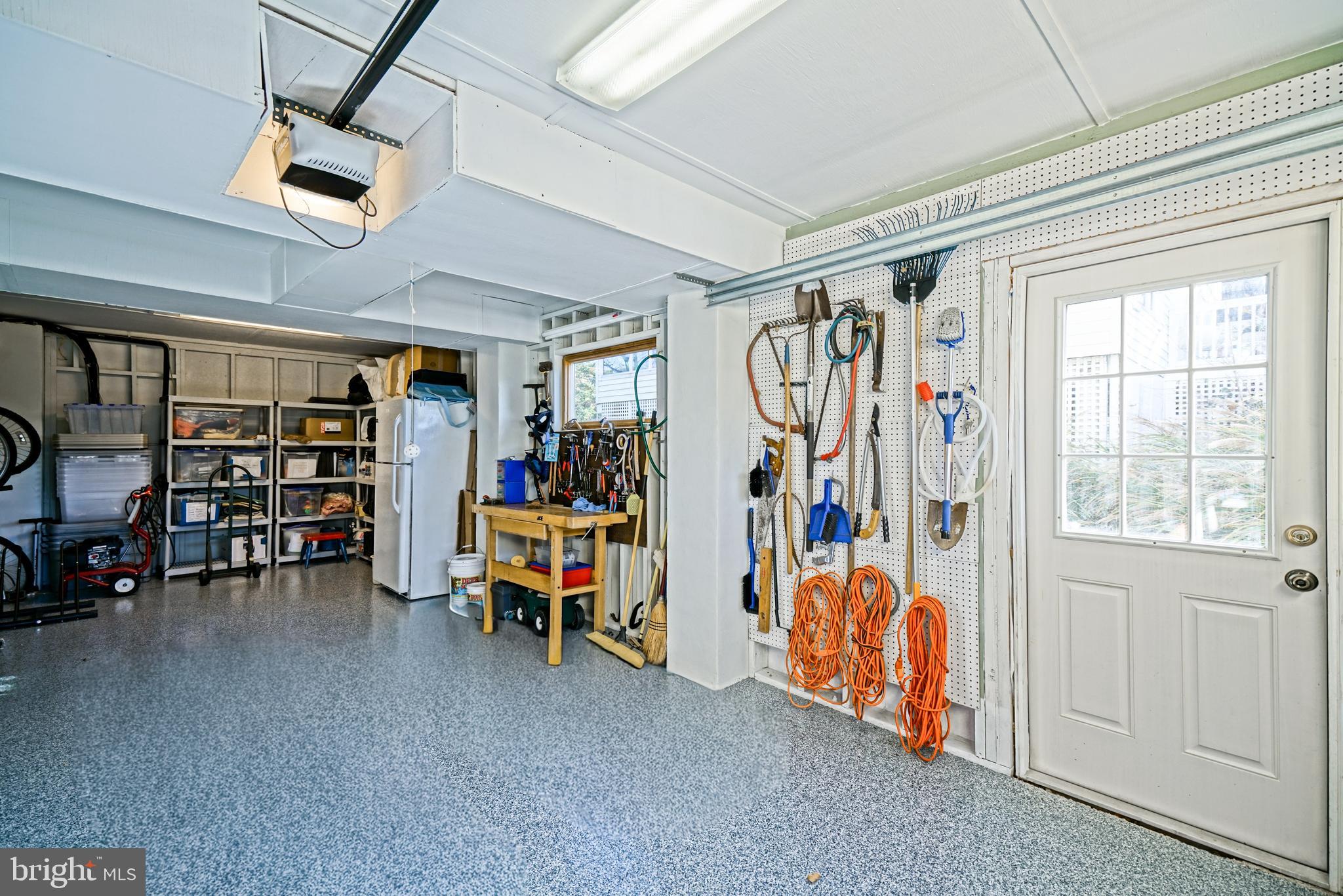 CAPE SHORES - Residential