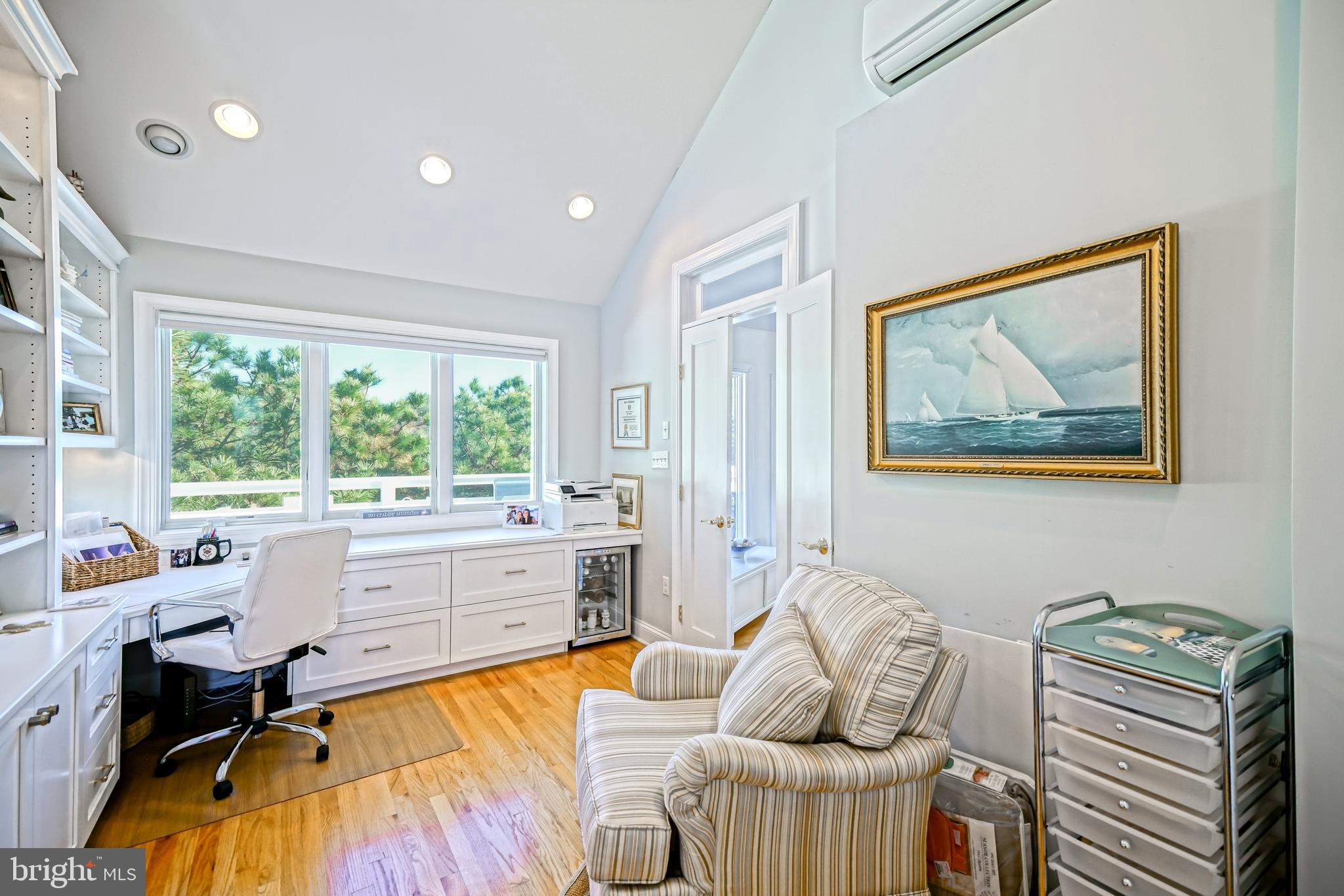 CAPE SHORES - Residential