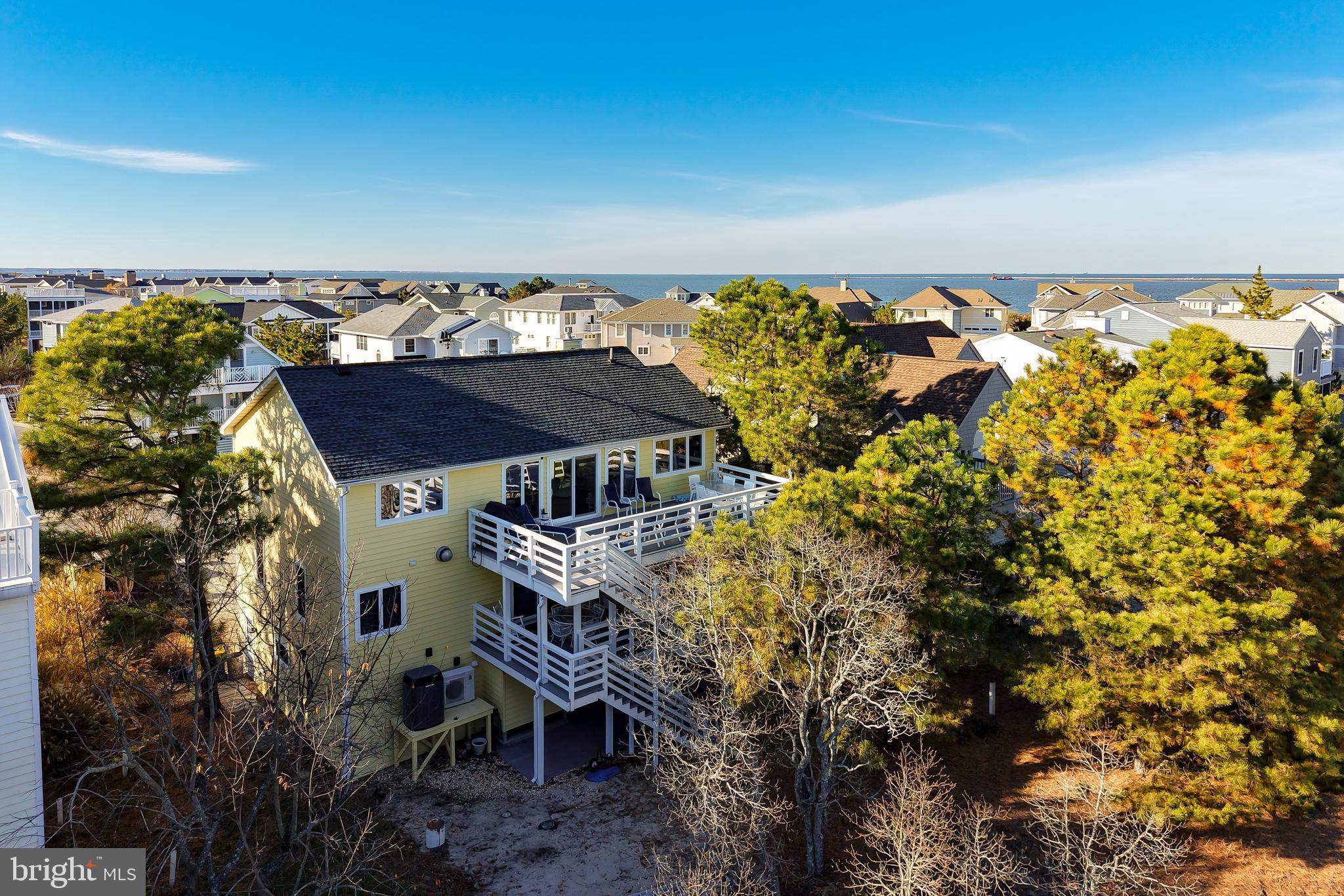 CAPE SHORES - Residential