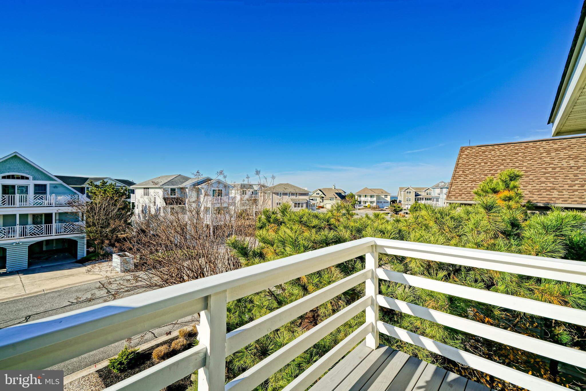 CAPE SHORES - Residential