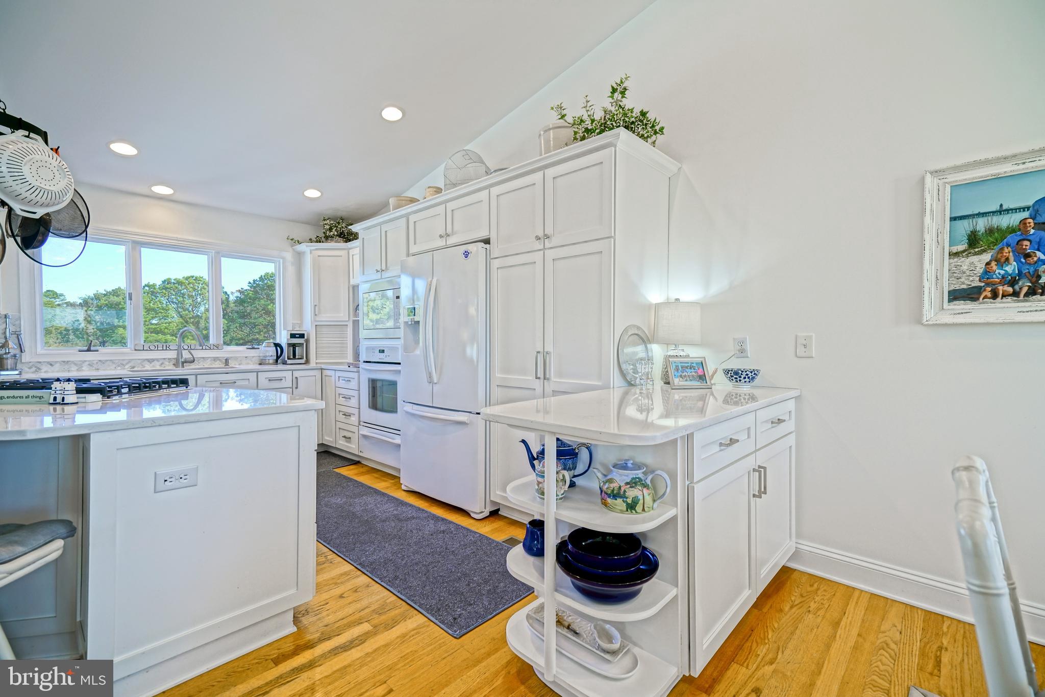 CAPE SHORES - Residential