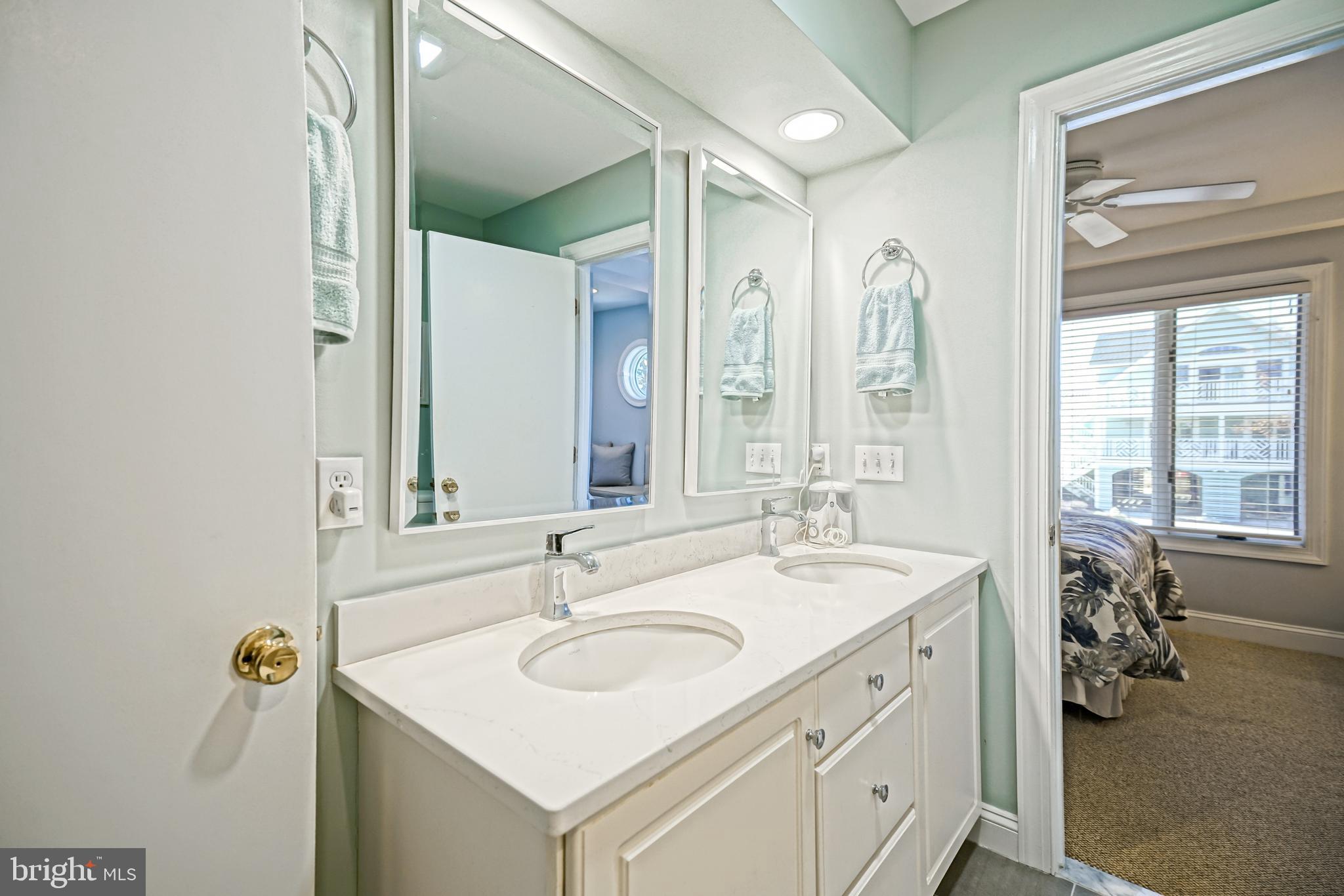 CAPE SHORES - Residential