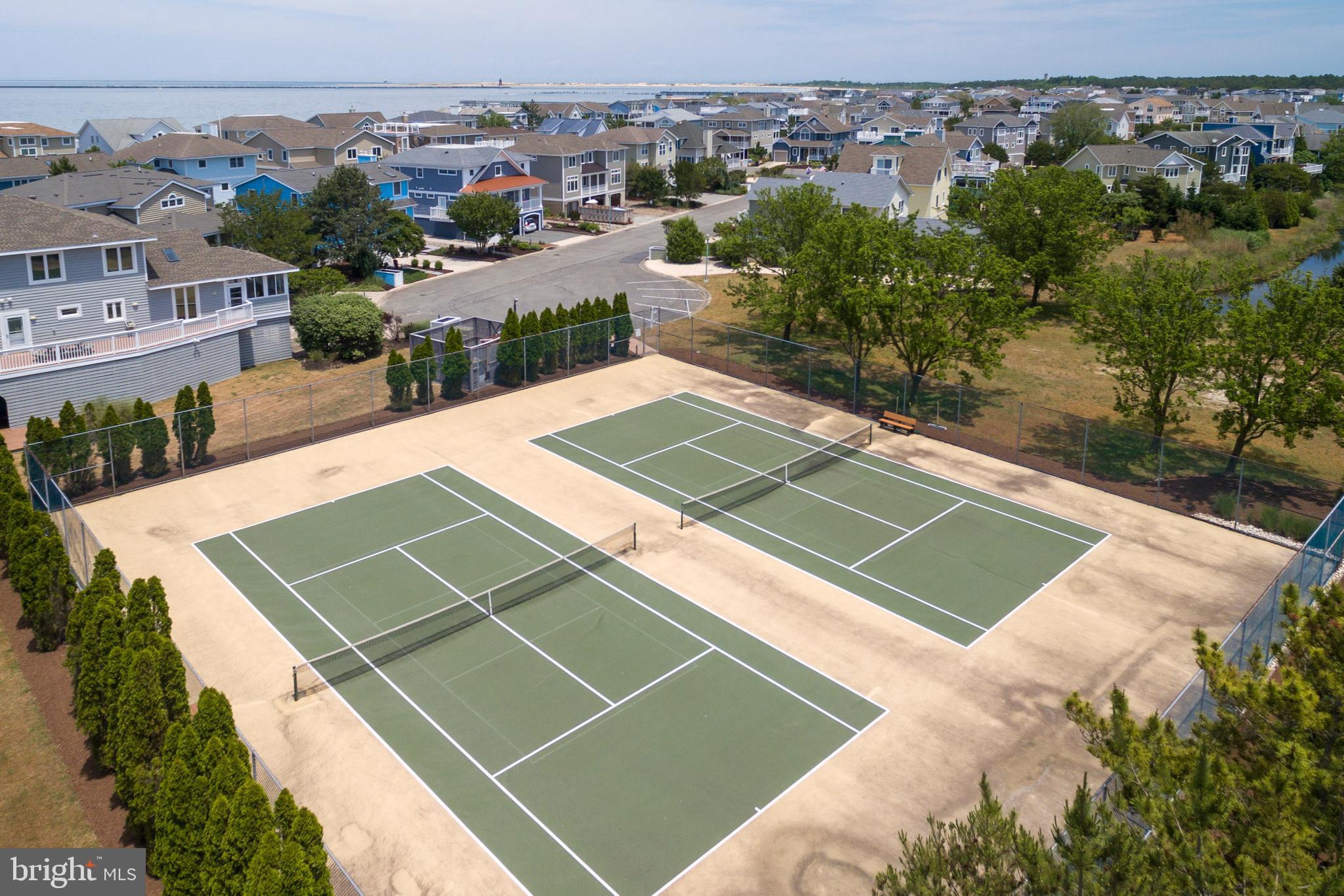 CAPE SHORES - Residential