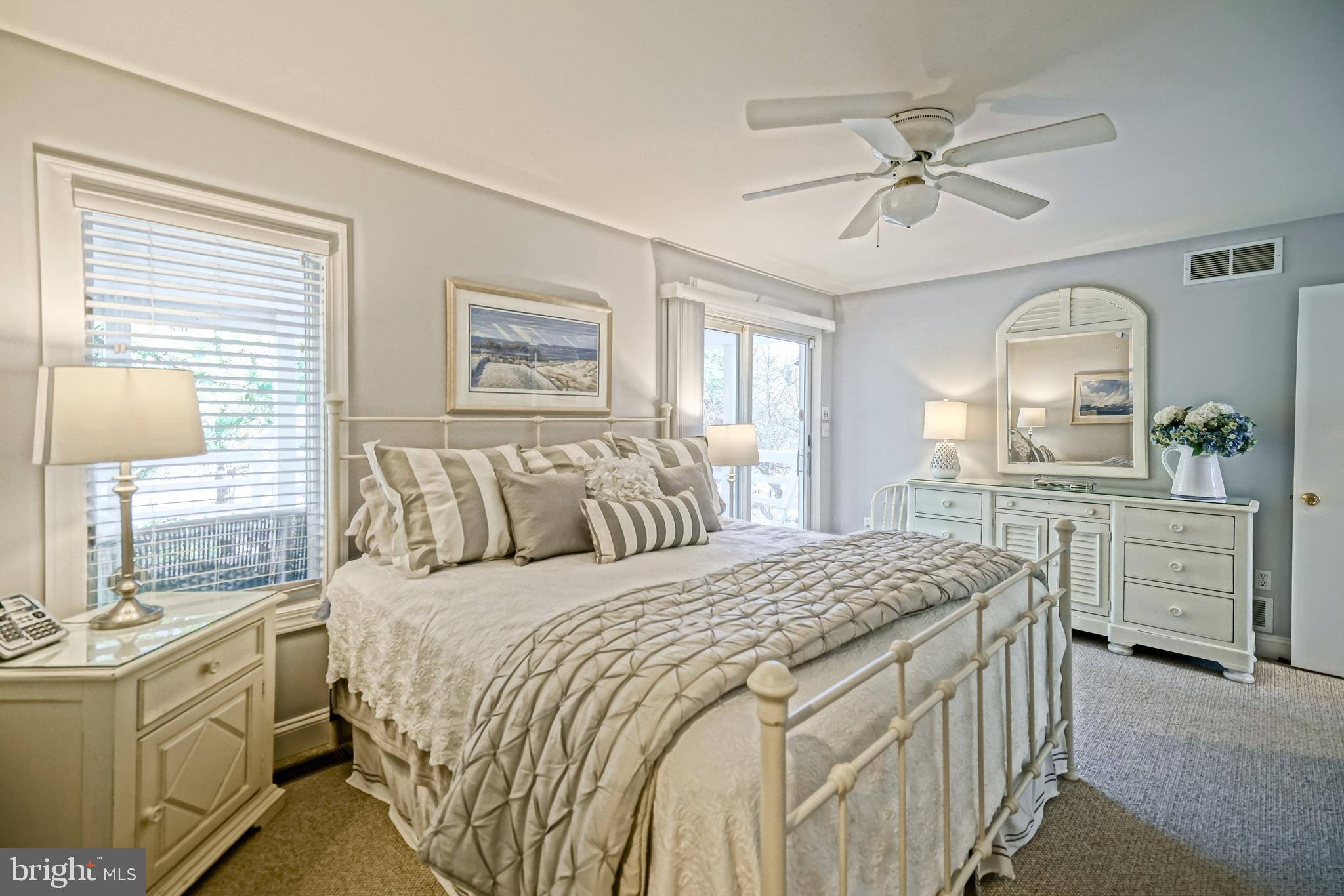 CAPE SHORES - Residential