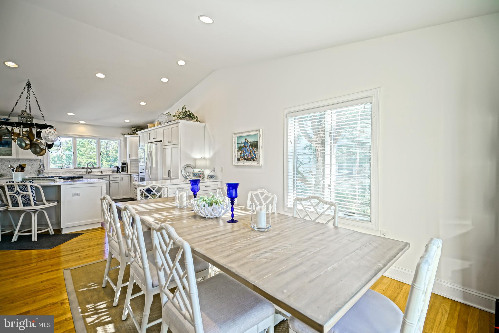 CAPE SHORES - Residential