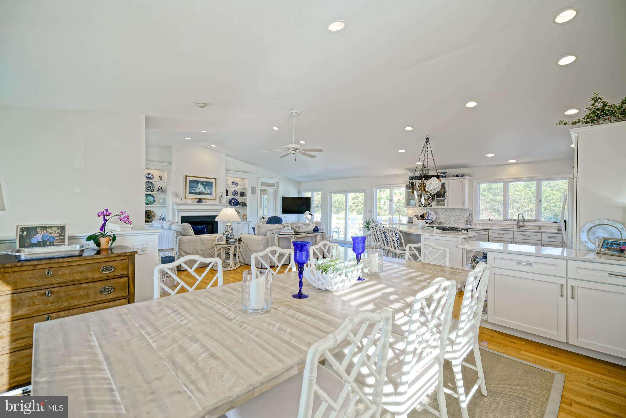 CAPE SHORES - Residential