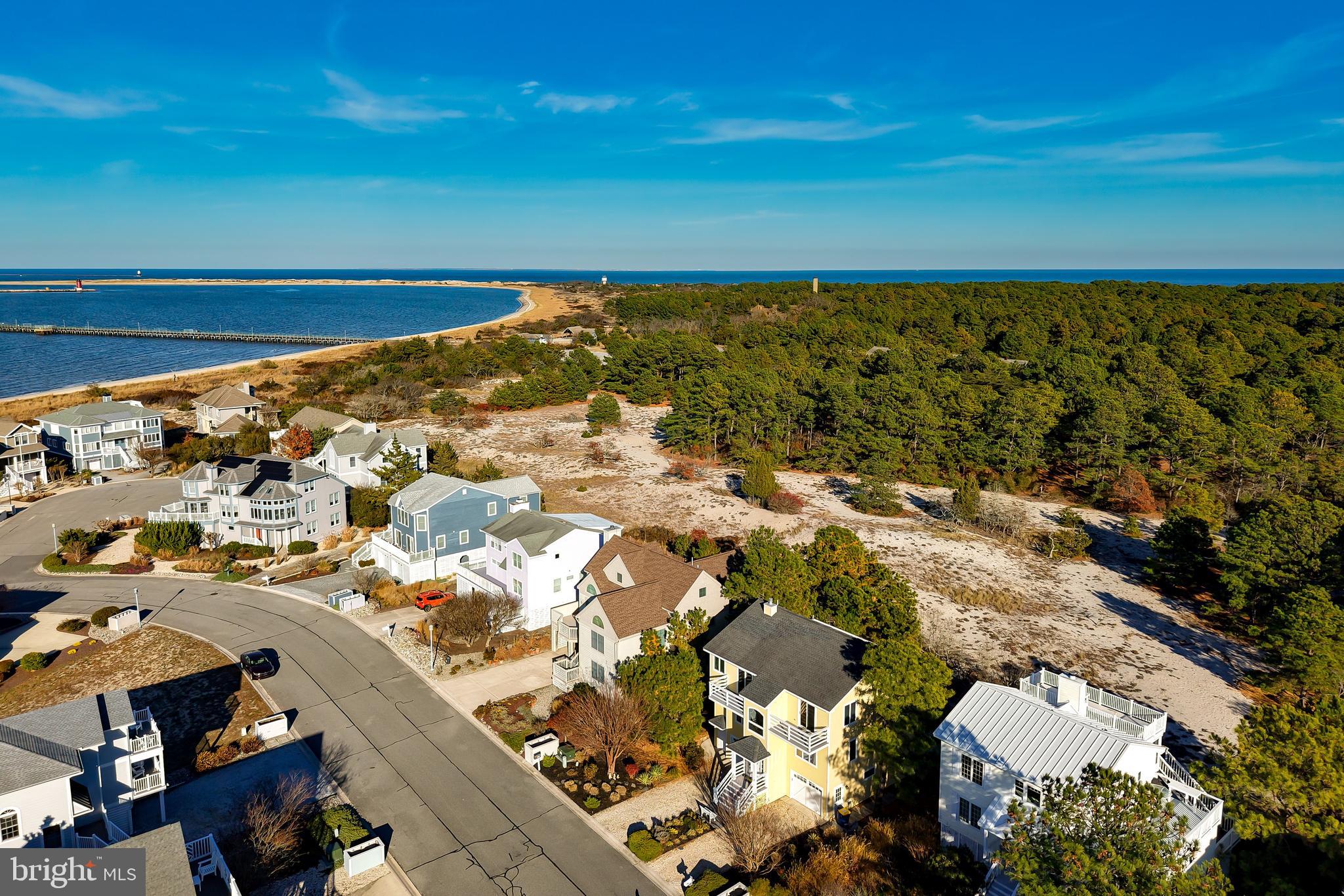 CAPE SHORES - Residential