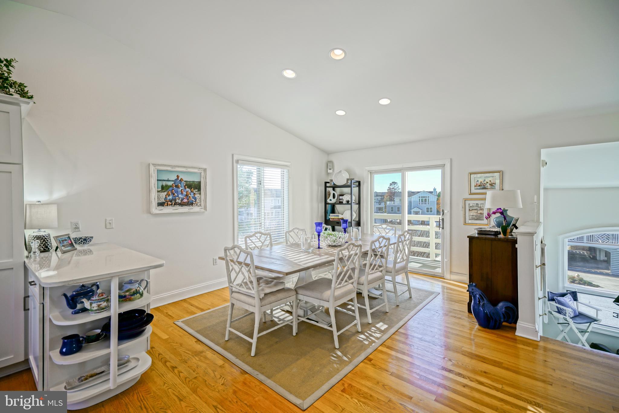 CAPE SHORES - Residential