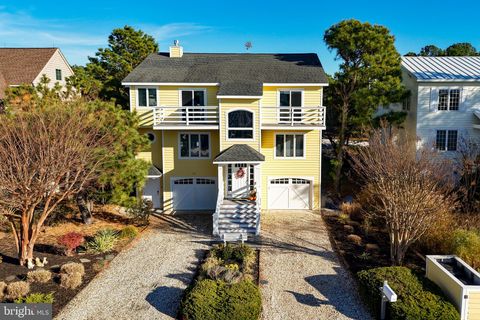 Photo of 516 E Cape Shores Drive, LEWES, DE 19958 (MLS # DESU2101498)
