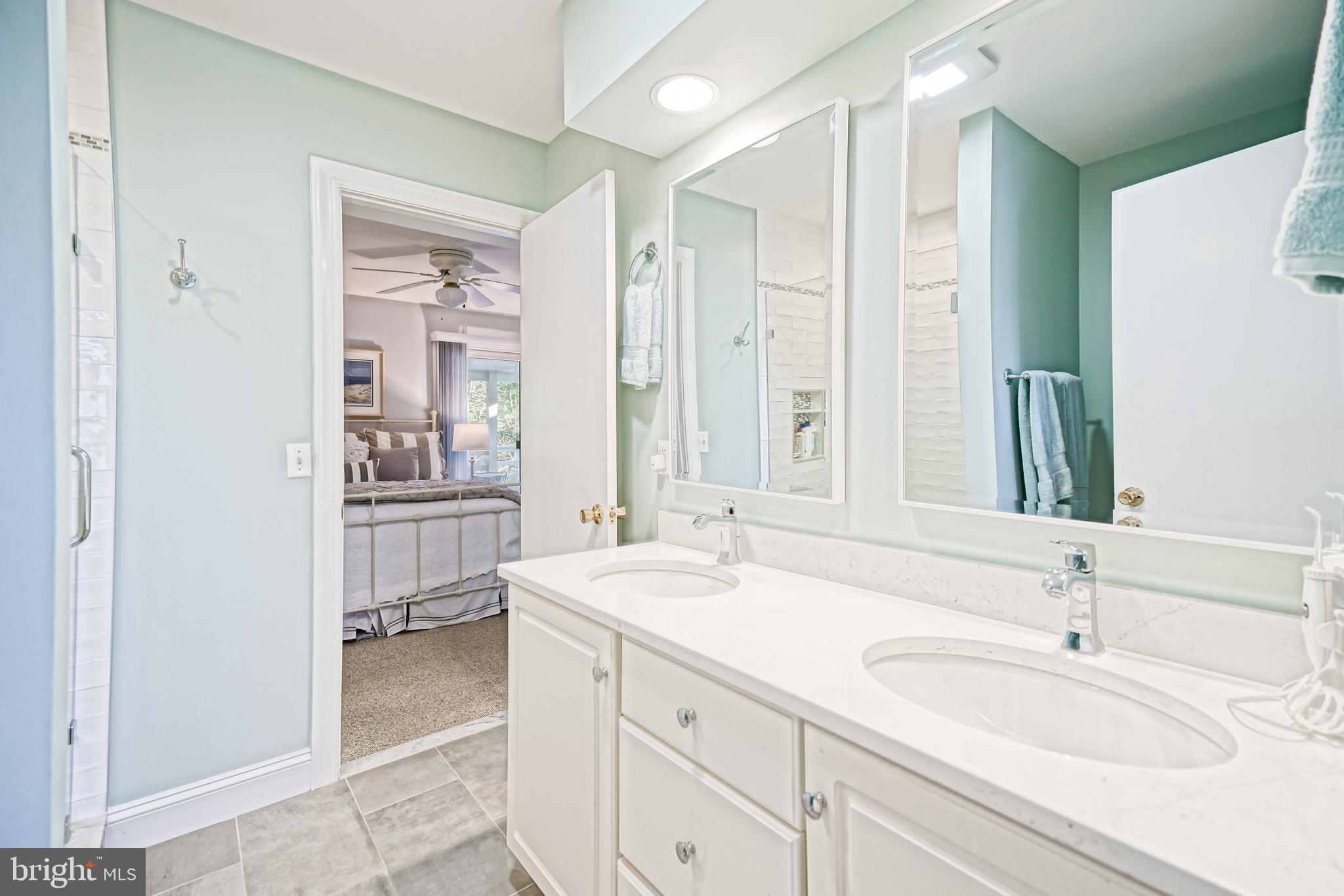 CAPE SHORES - Residential