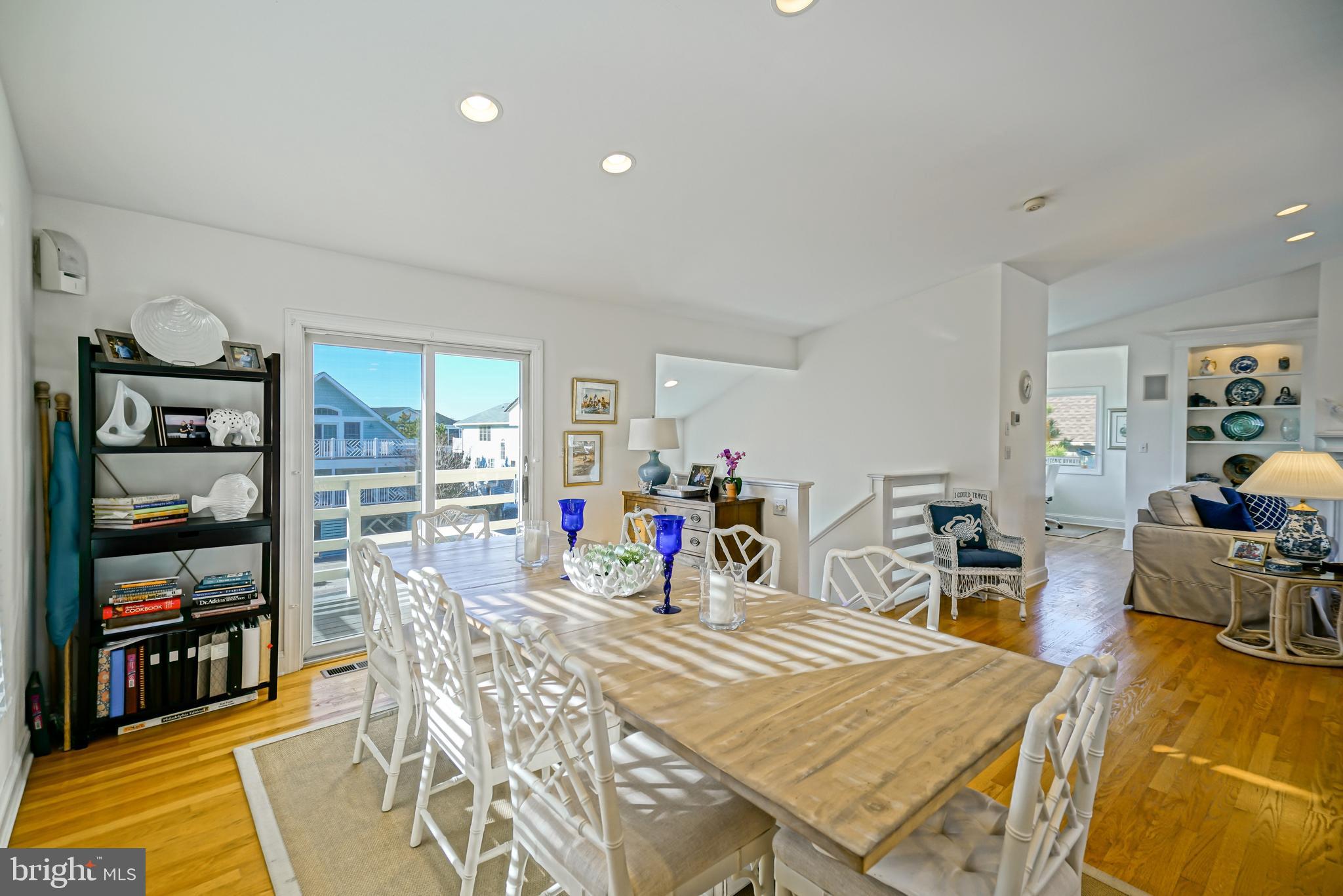 CAPE SHORES - Residential