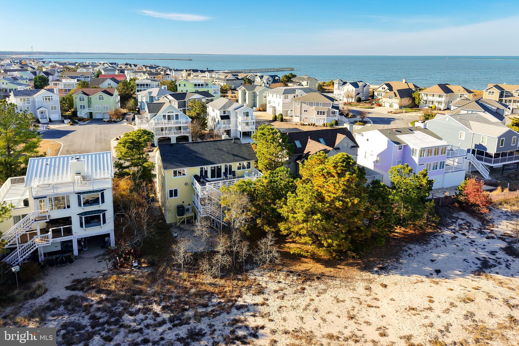 CAPE SHORES - Residential