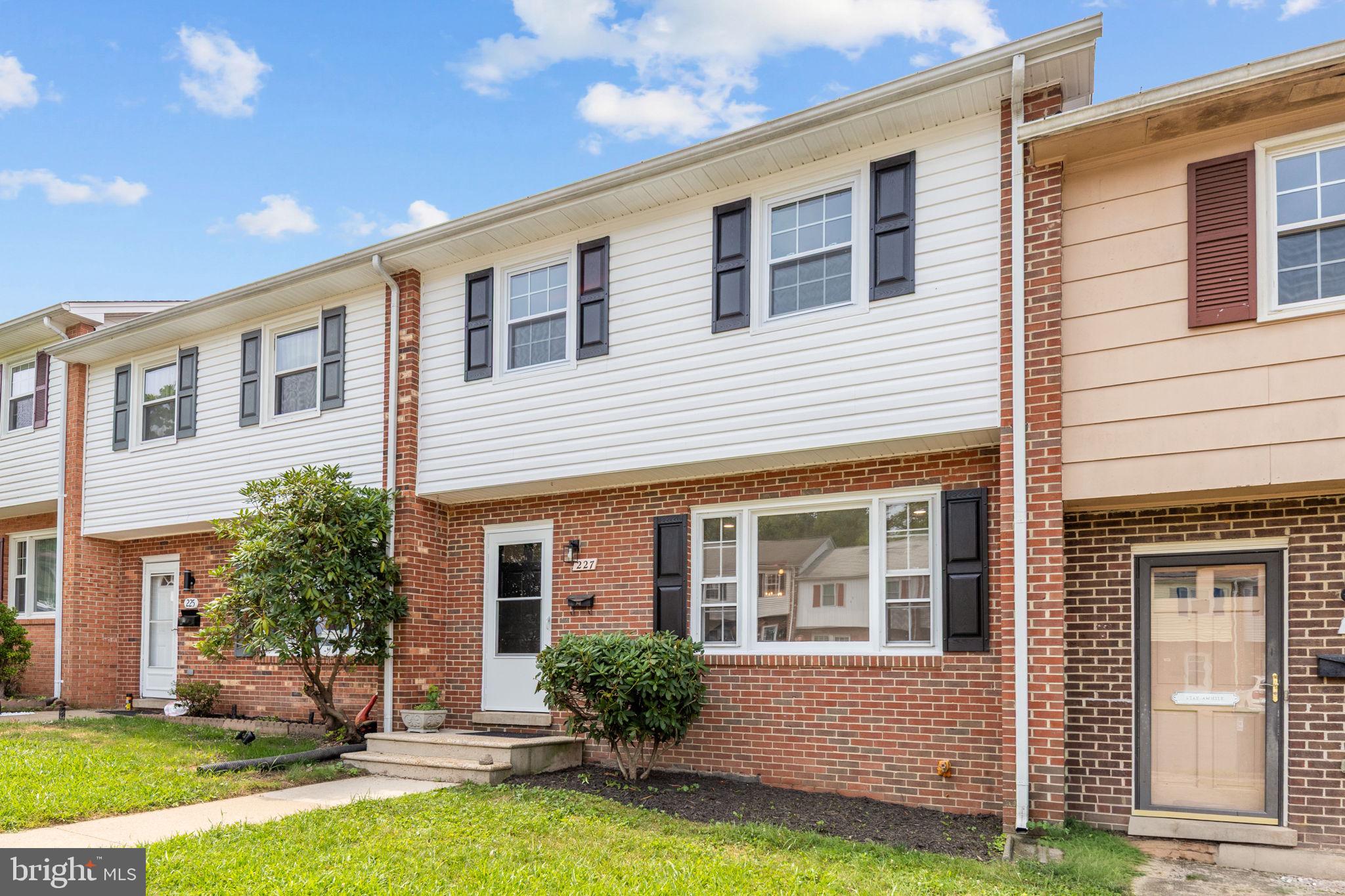 227 OVERLOOK COURT