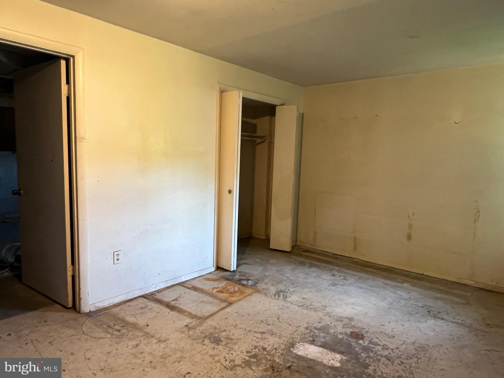 MONTROSE - Residential