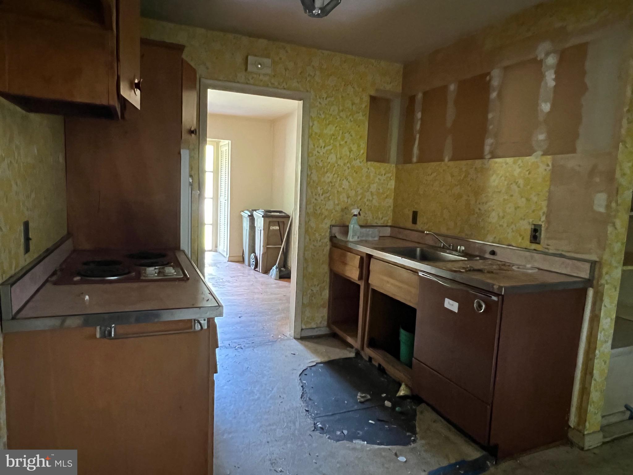 MONTROSE - Residential