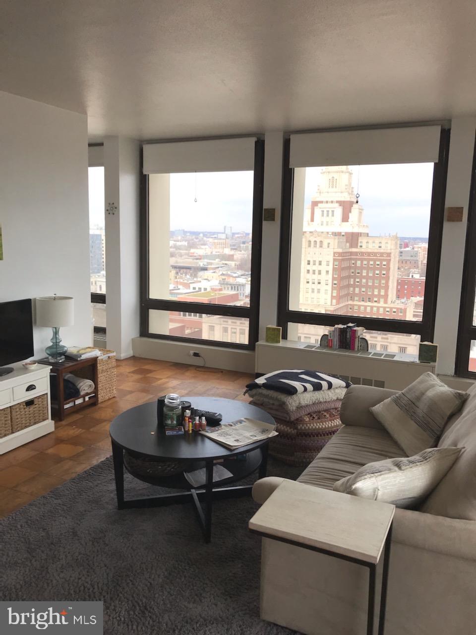 SOCIETY HILL - Residential