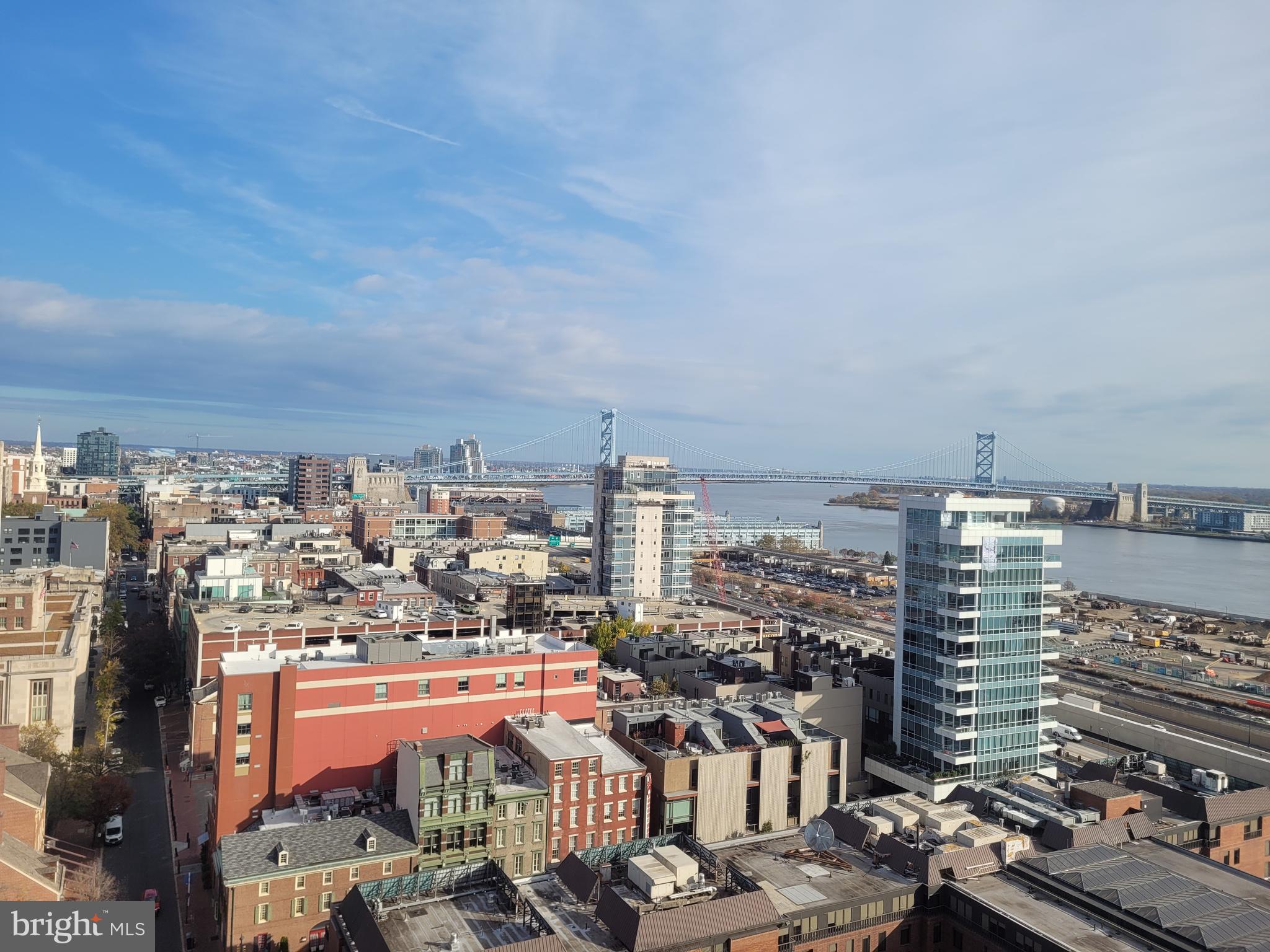 SOCIETY HILL - Residential