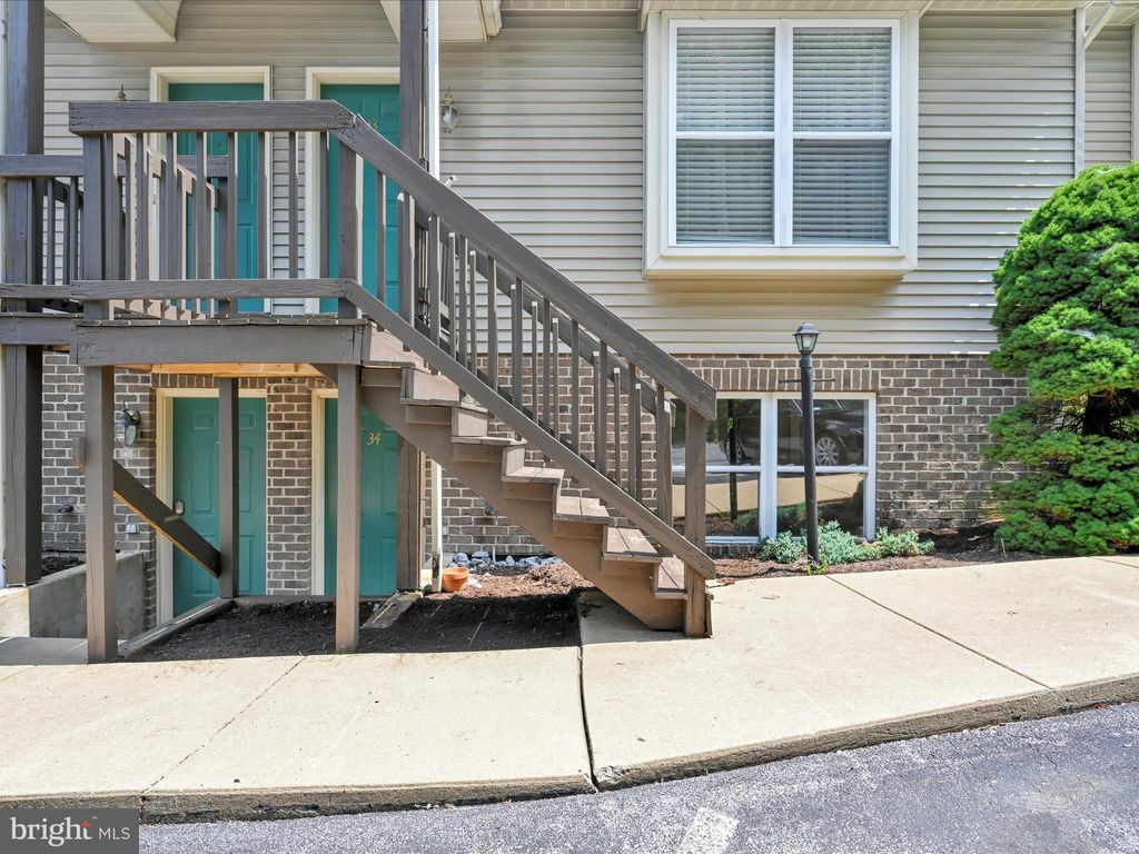 Photo of 34 Westpointe Drive, EPHRATA, PA 17522 (MLS # PALA2073646)