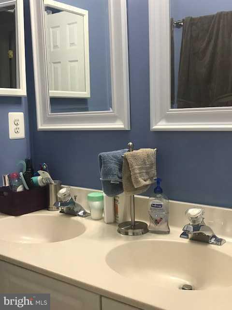 WINDING CREEK ESTATES - Residential Lease