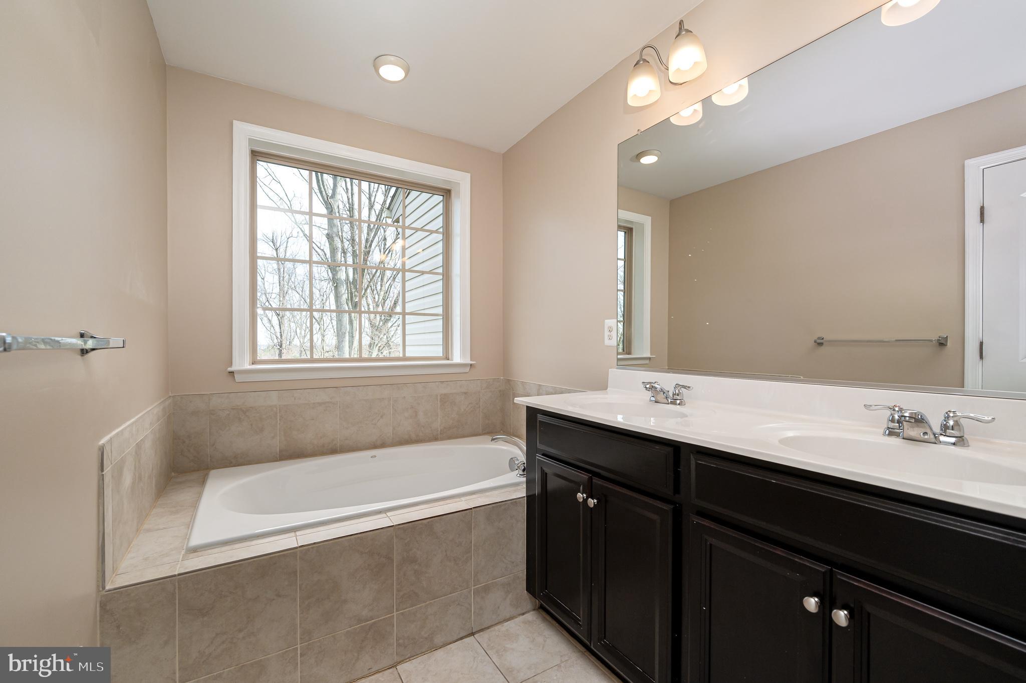 CANTERBURY VILLAGE - Residential Lease