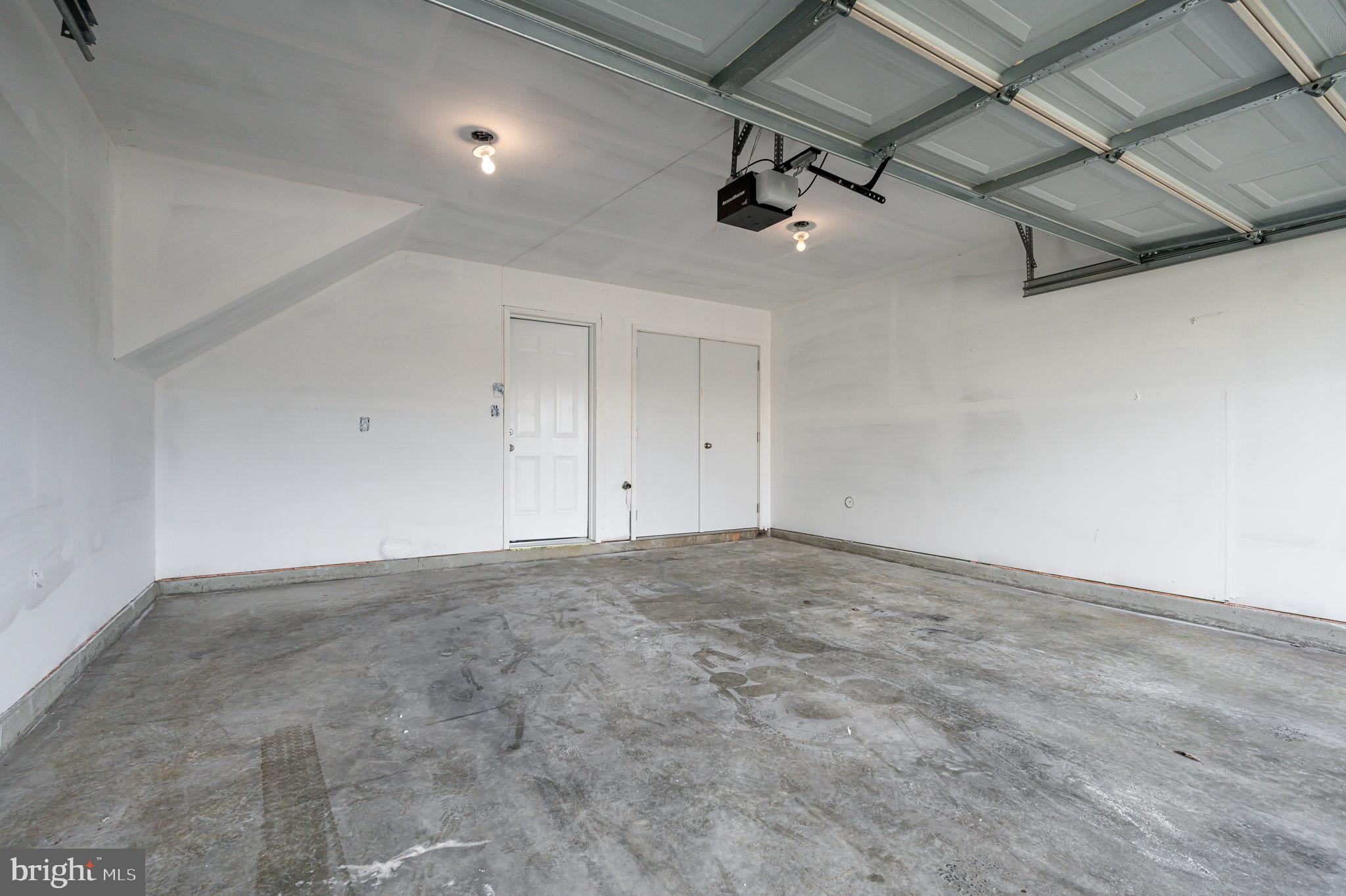 CANTERBURY VILLAGE - Residential Lease