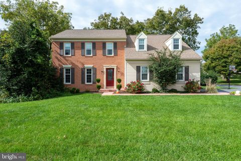 Photo of 3632 Falcon Court, MOUNTVILLE, PA 17554 (MLS # PALA2077636)