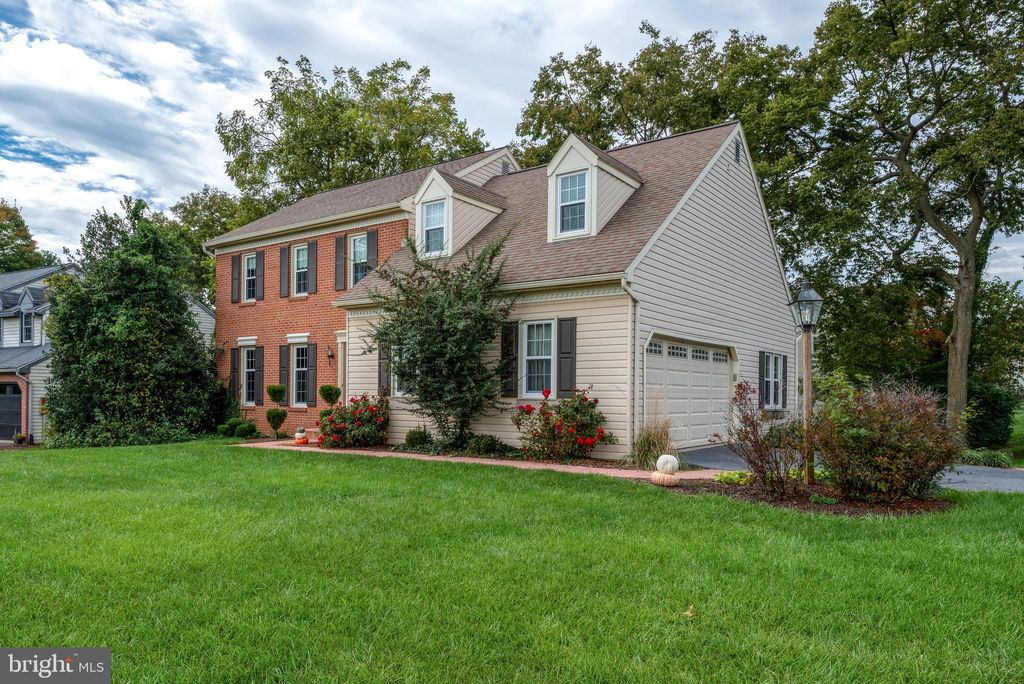 Photo of 3632 Falcon Court, MOUNTVILLE, PA 17554 (MLS # PALA2077636)