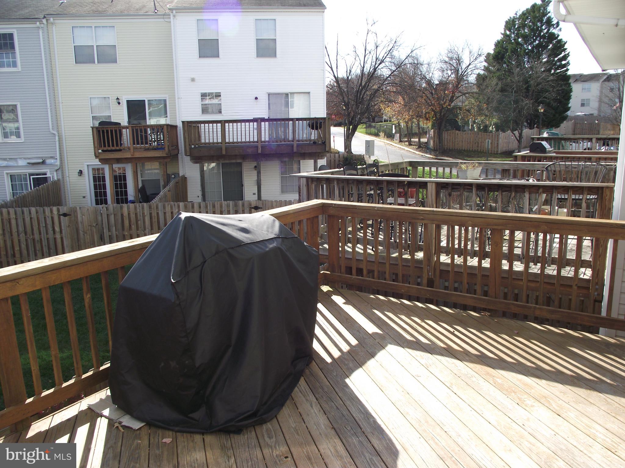 SUNNINGDALE MEADOWS - Residential