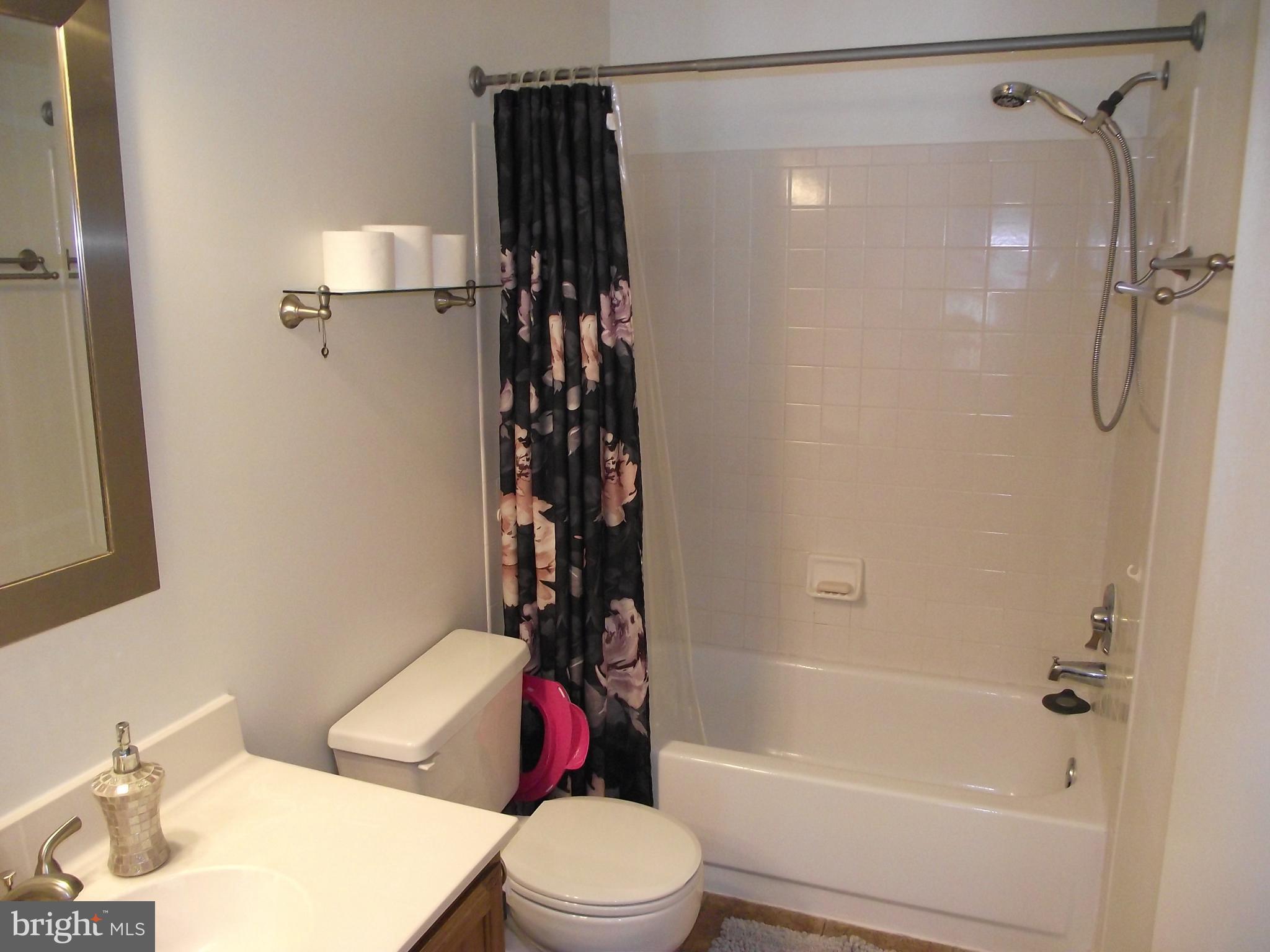 SUNNINGDALE MEADOWS - Residential