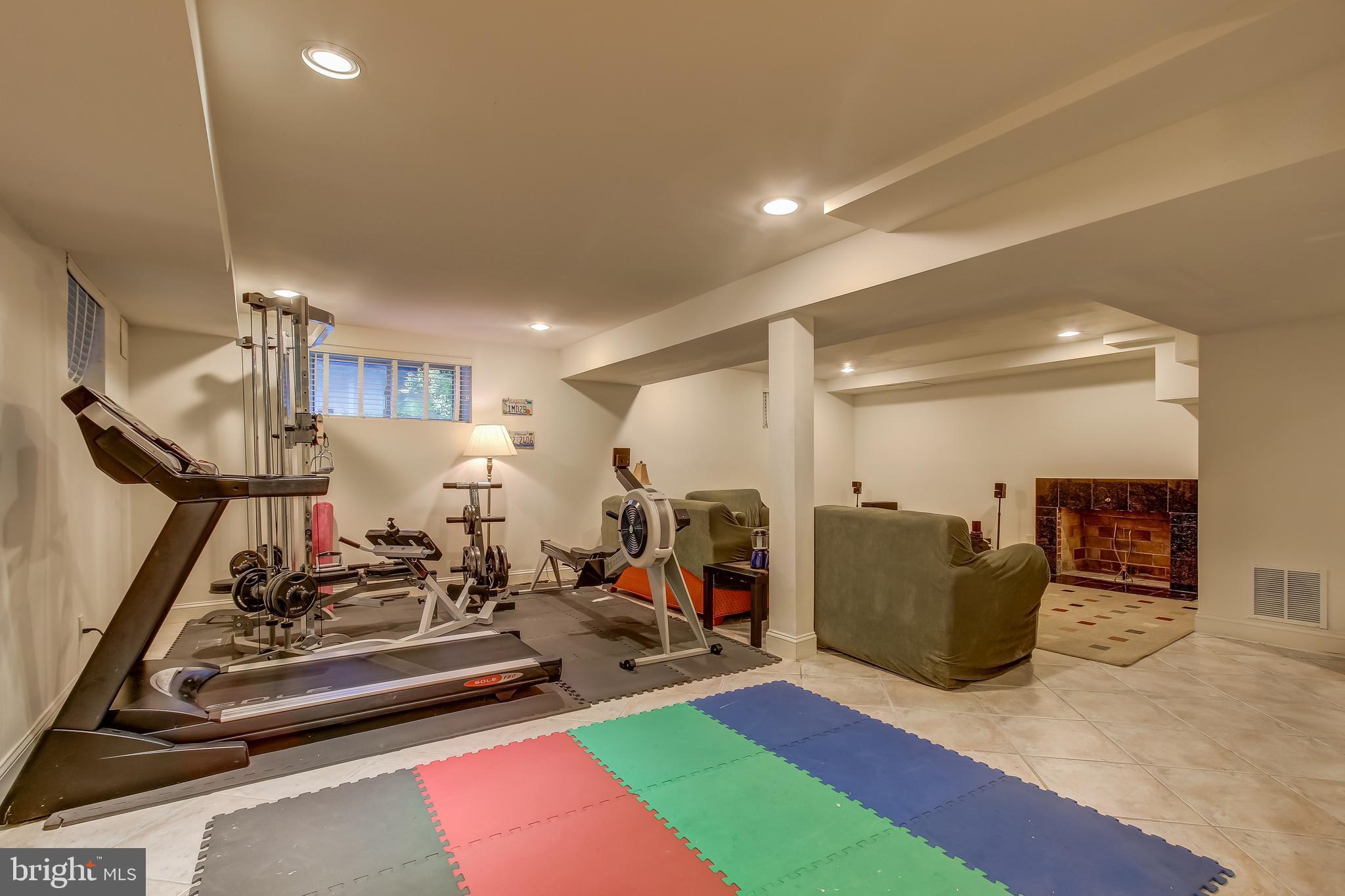 SOMERSET - Residential