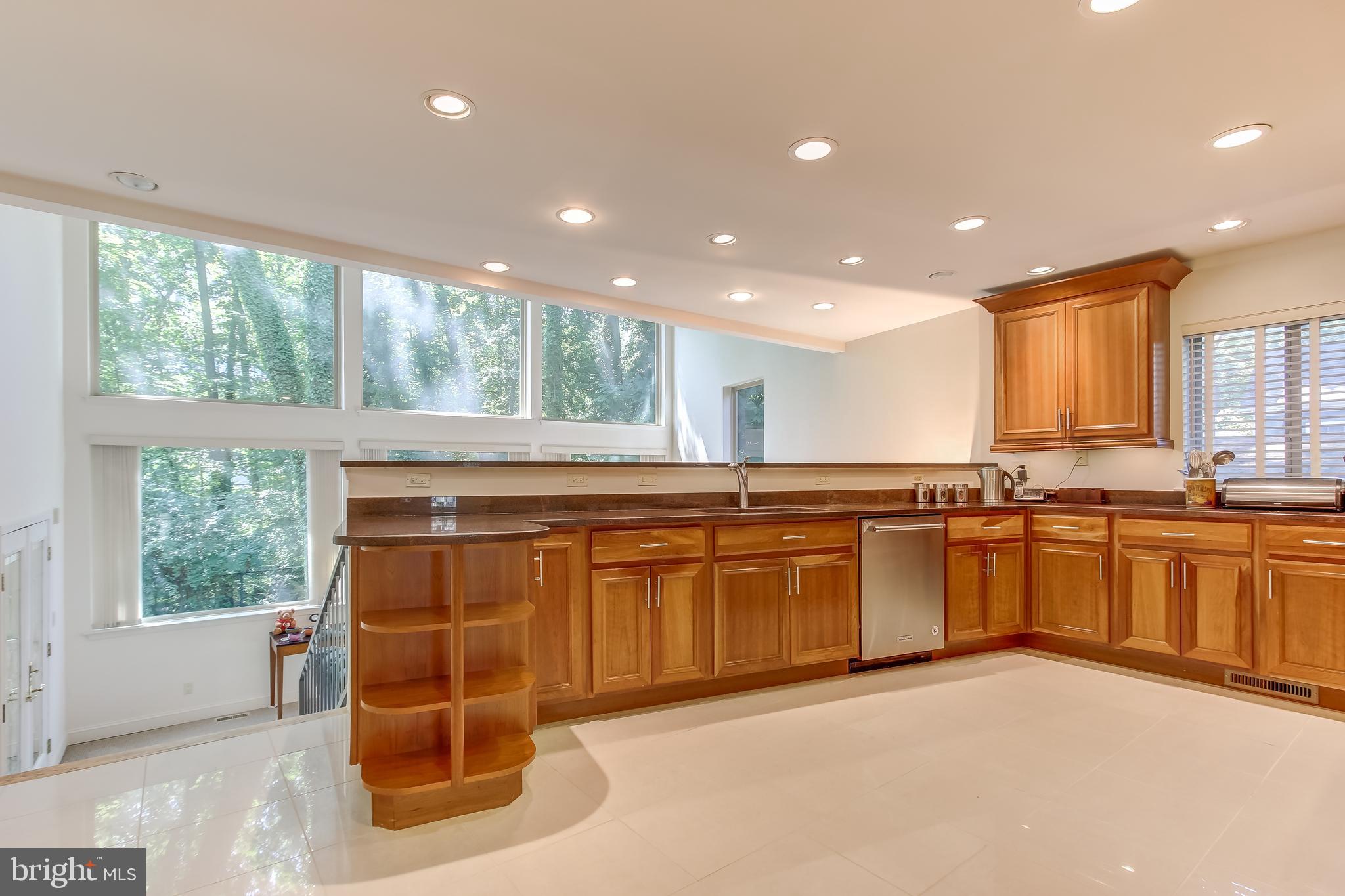 SOMERSET - Residential